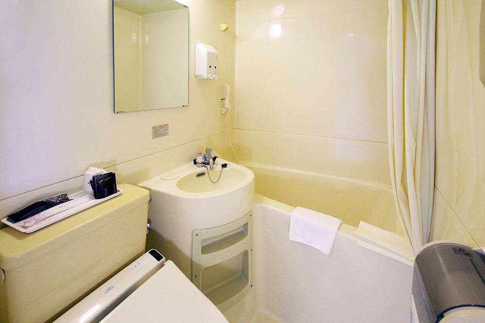 Twin Room - Smoking photo 3