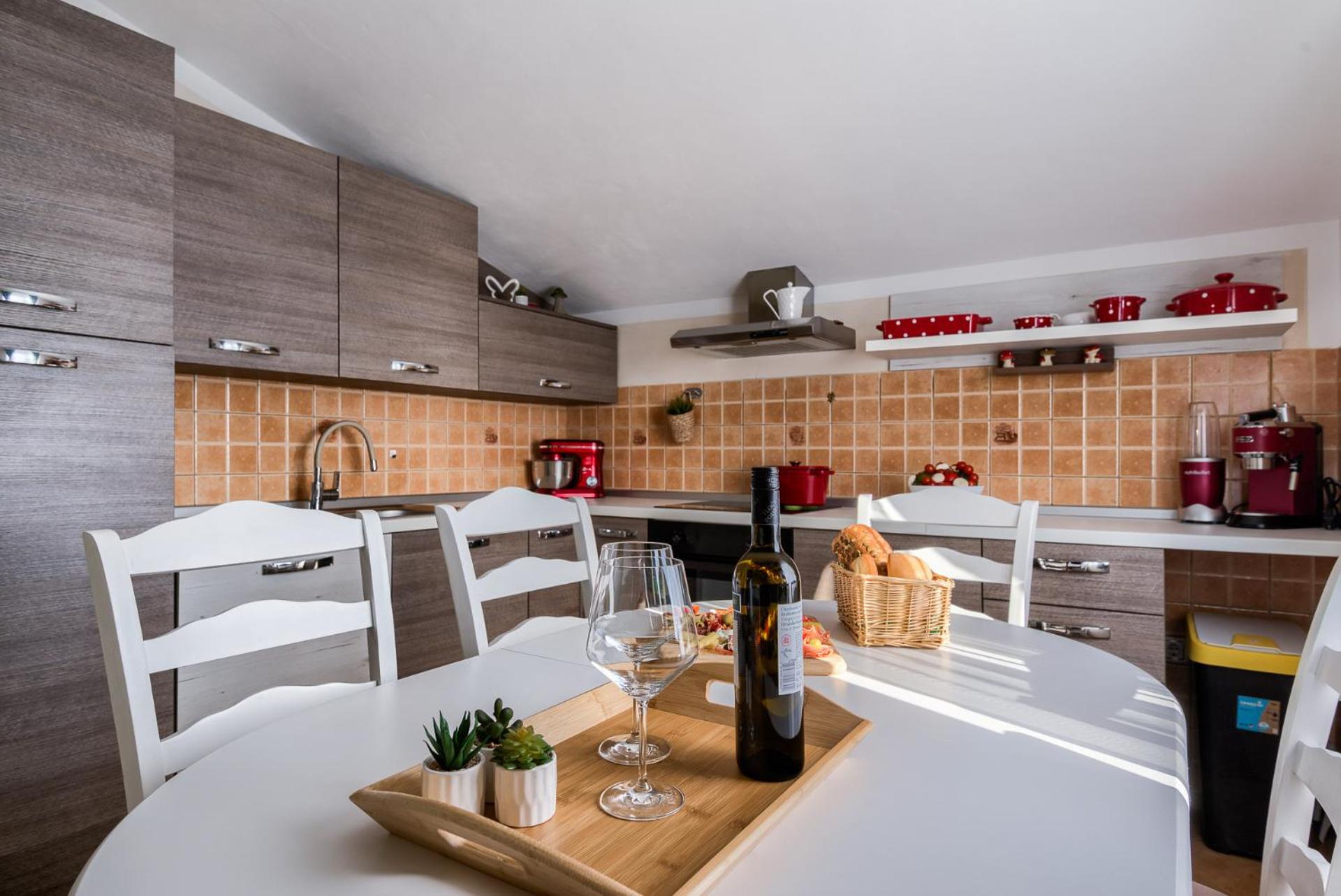 Three-Bedroom Apartment - Photo 10