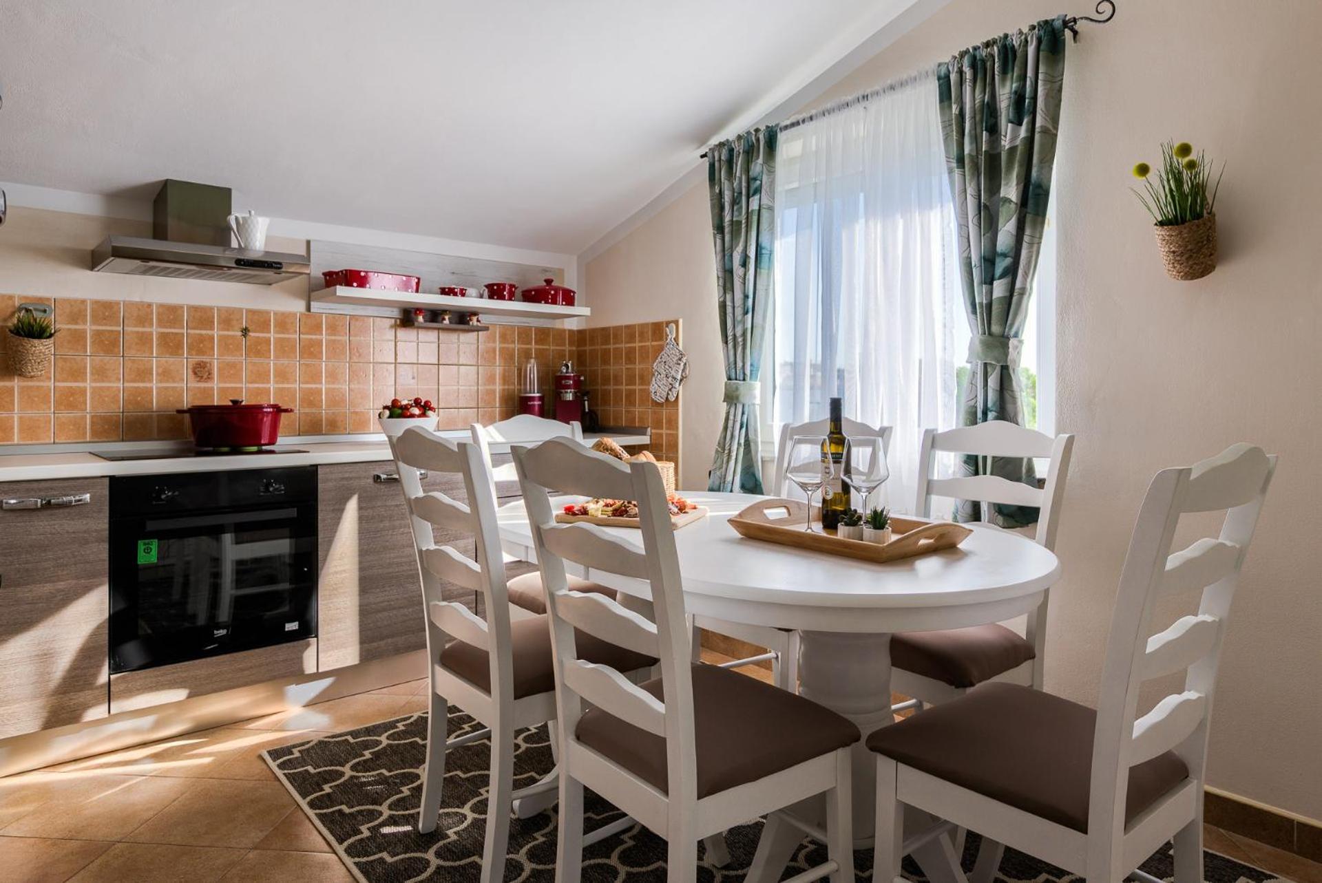 Three-Bedroom Apartment - Photo 9