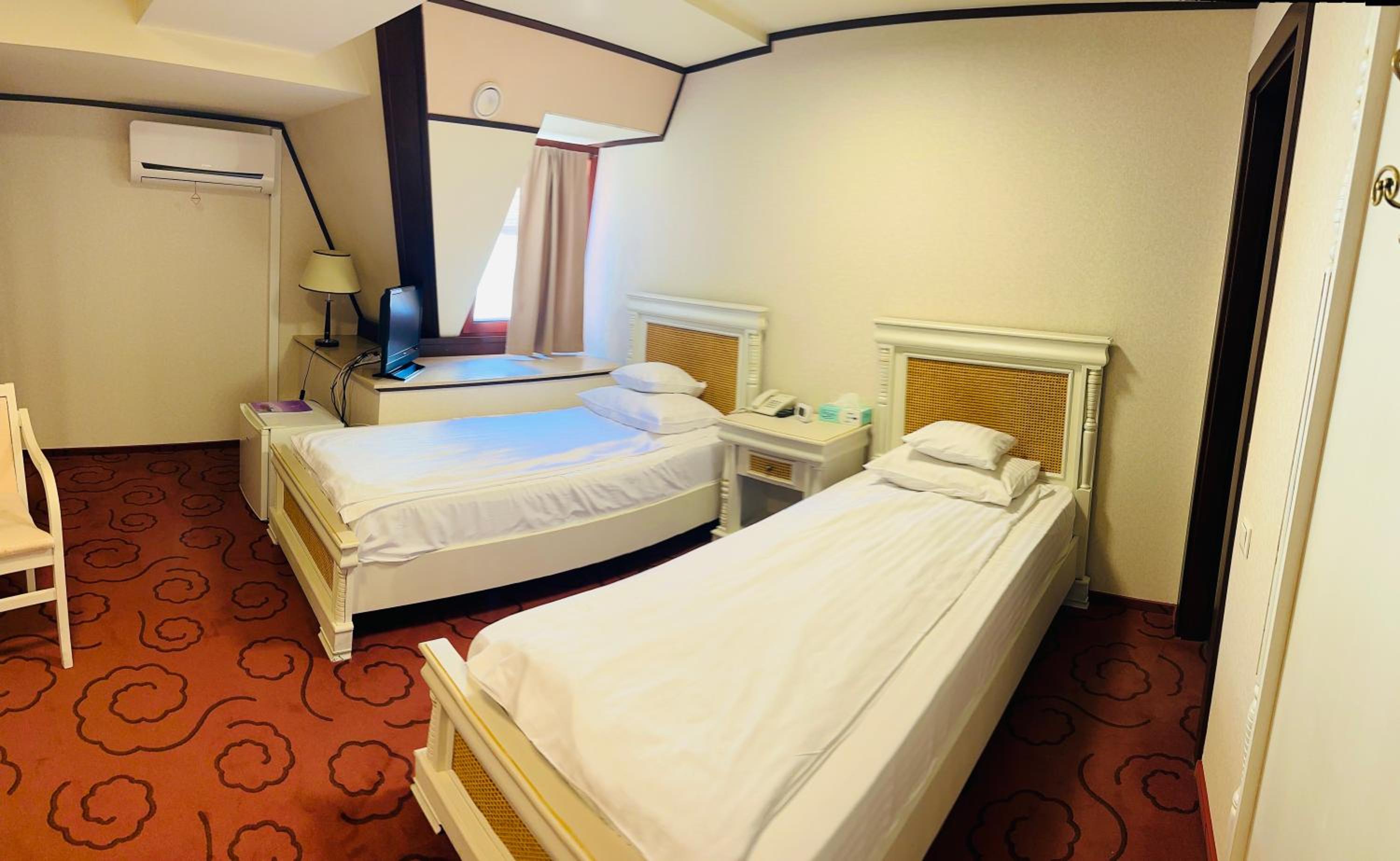 Economy Twin Room