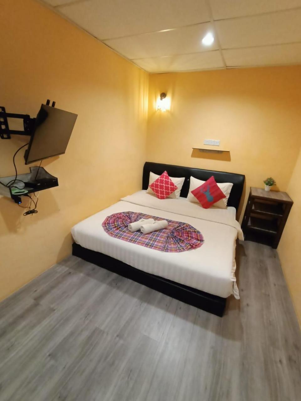 Budget Double Room photo 2