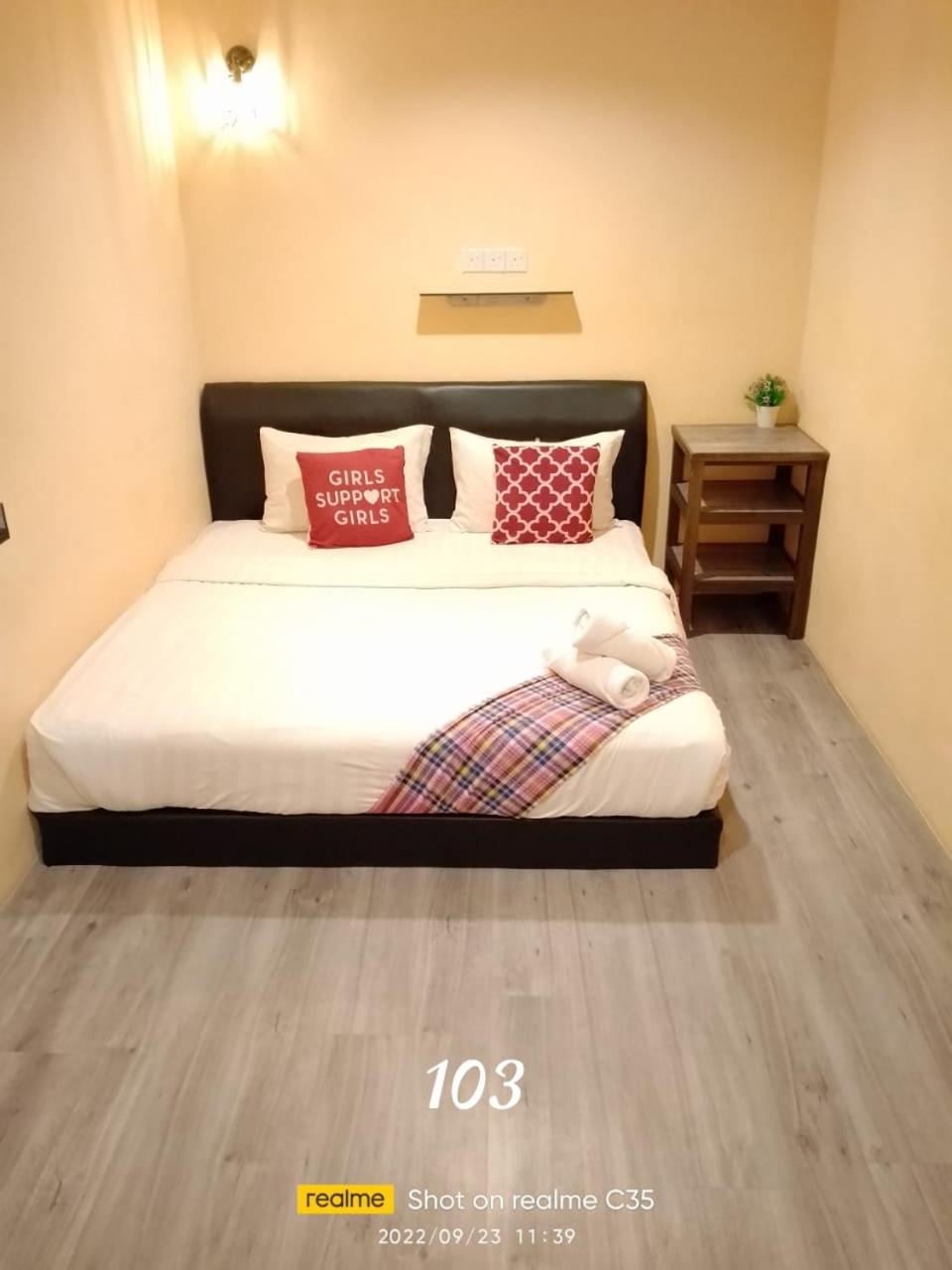 Budget Double Room photo 1