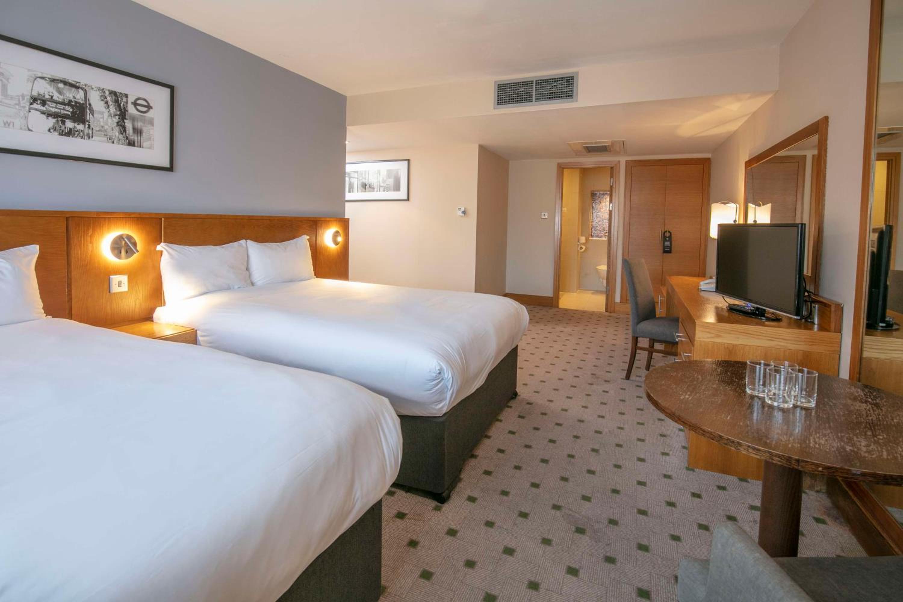 Standard Twin Room - Non-Smoking