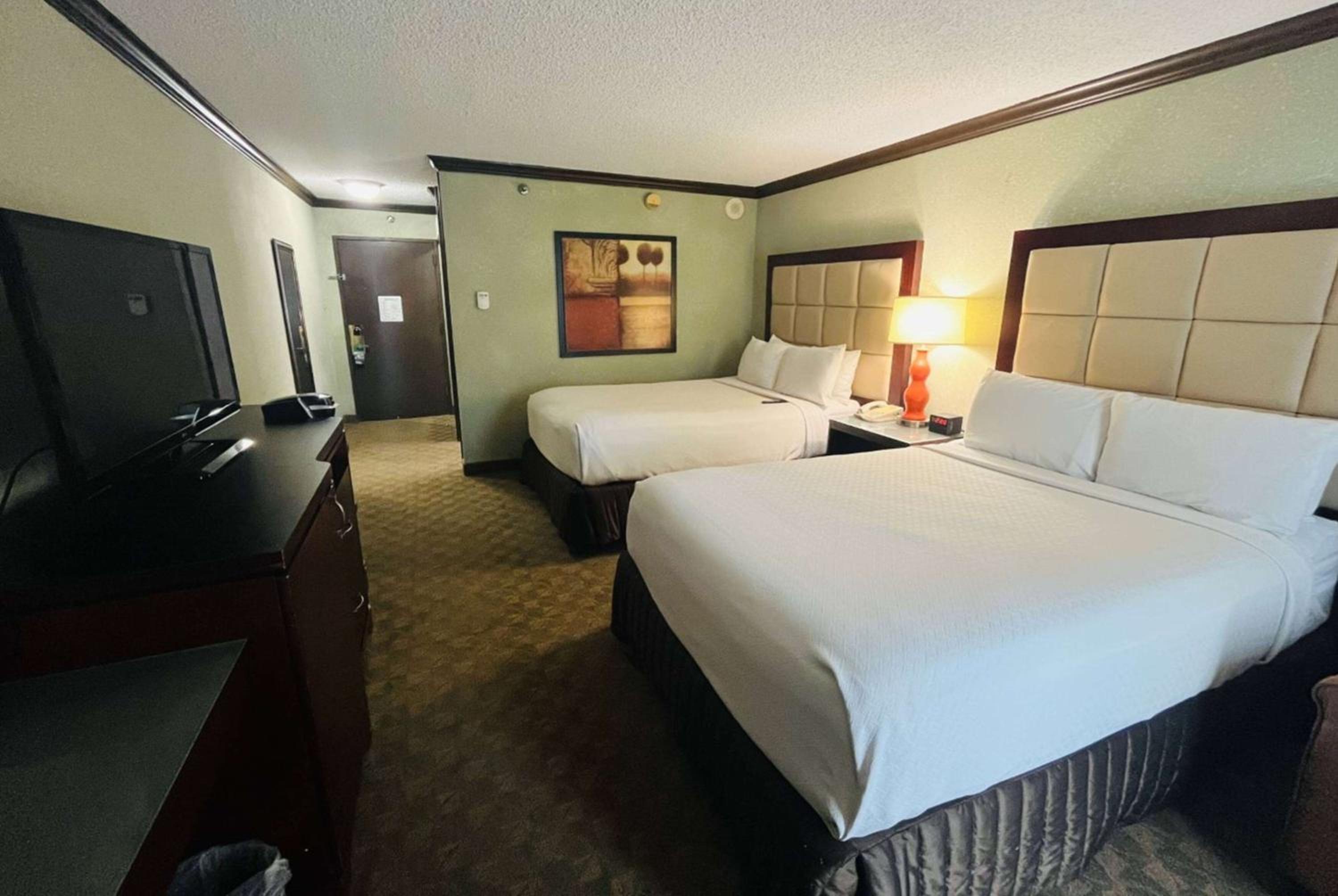 Double Room with Two Double Beds - Non-Smoking - Photo 3