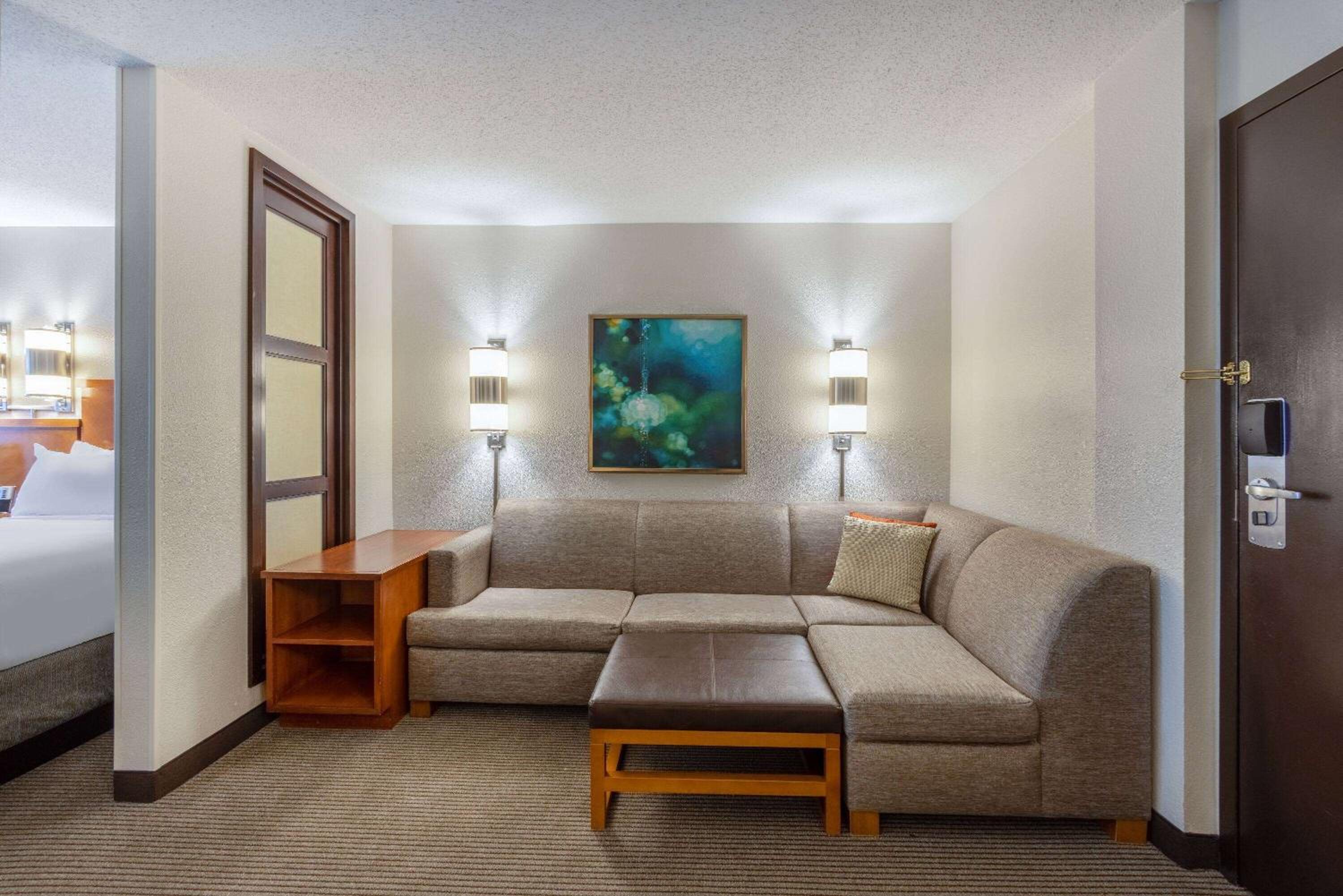 Junior Suite with Two Double Beds - Non-Smoking - Photo 3