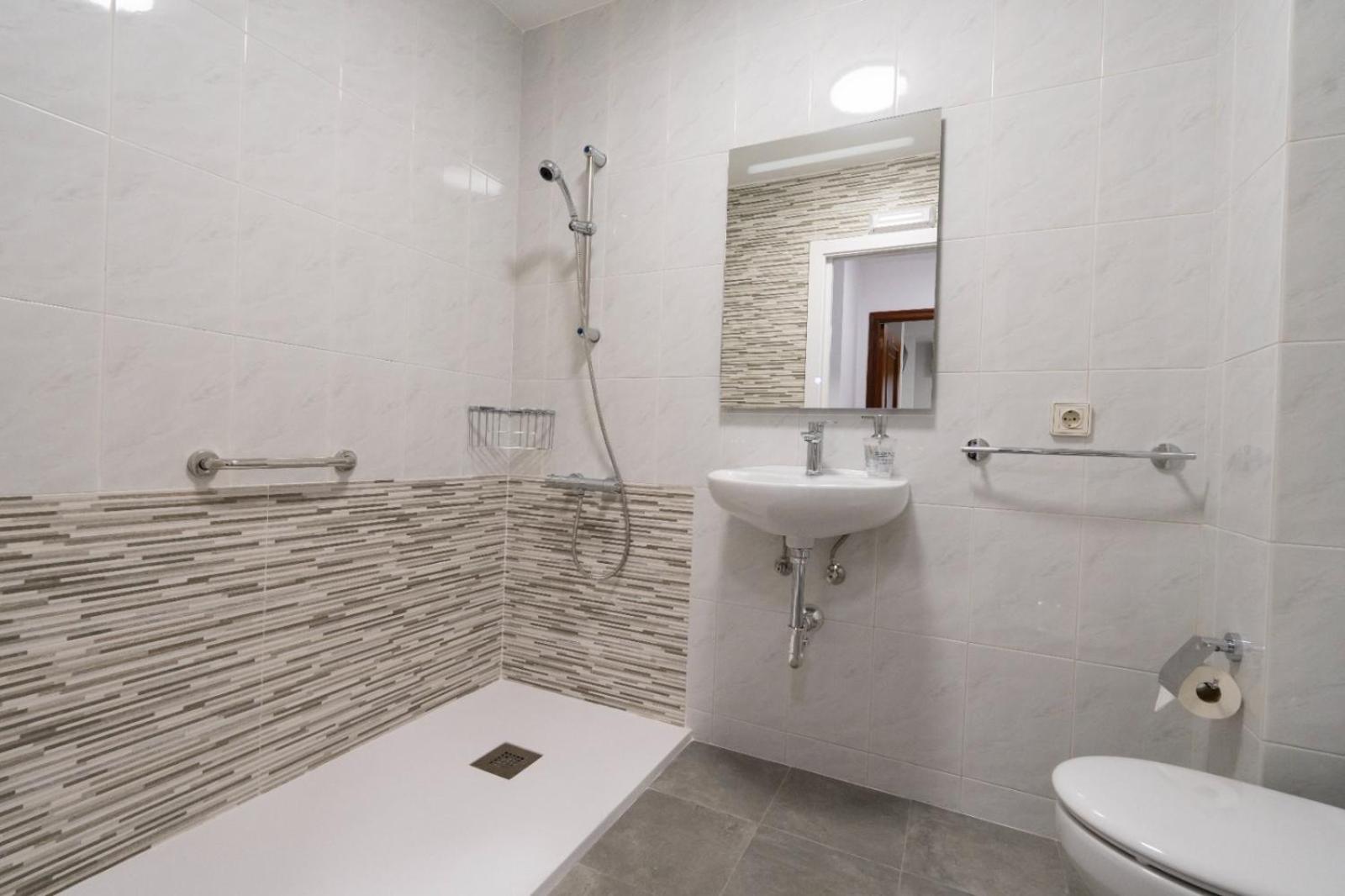 Double or Twin Room photo 3