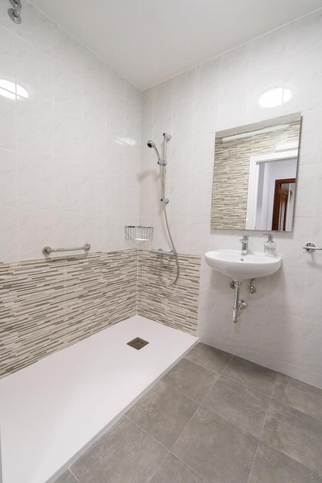 Budget Double Room photo 2
