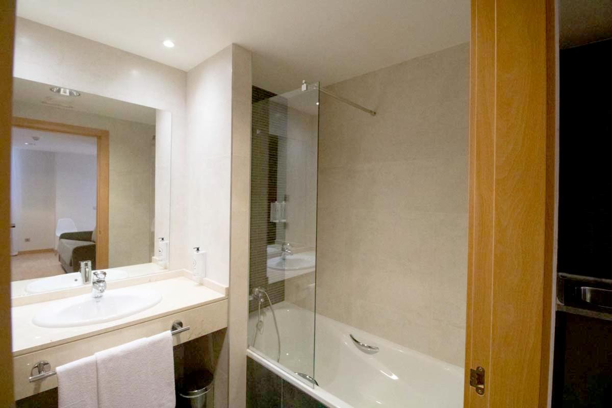 Budget Double Room photo 3