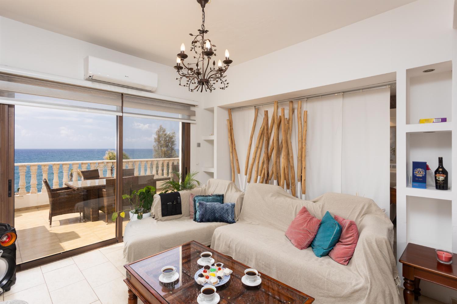 Villa photo 1