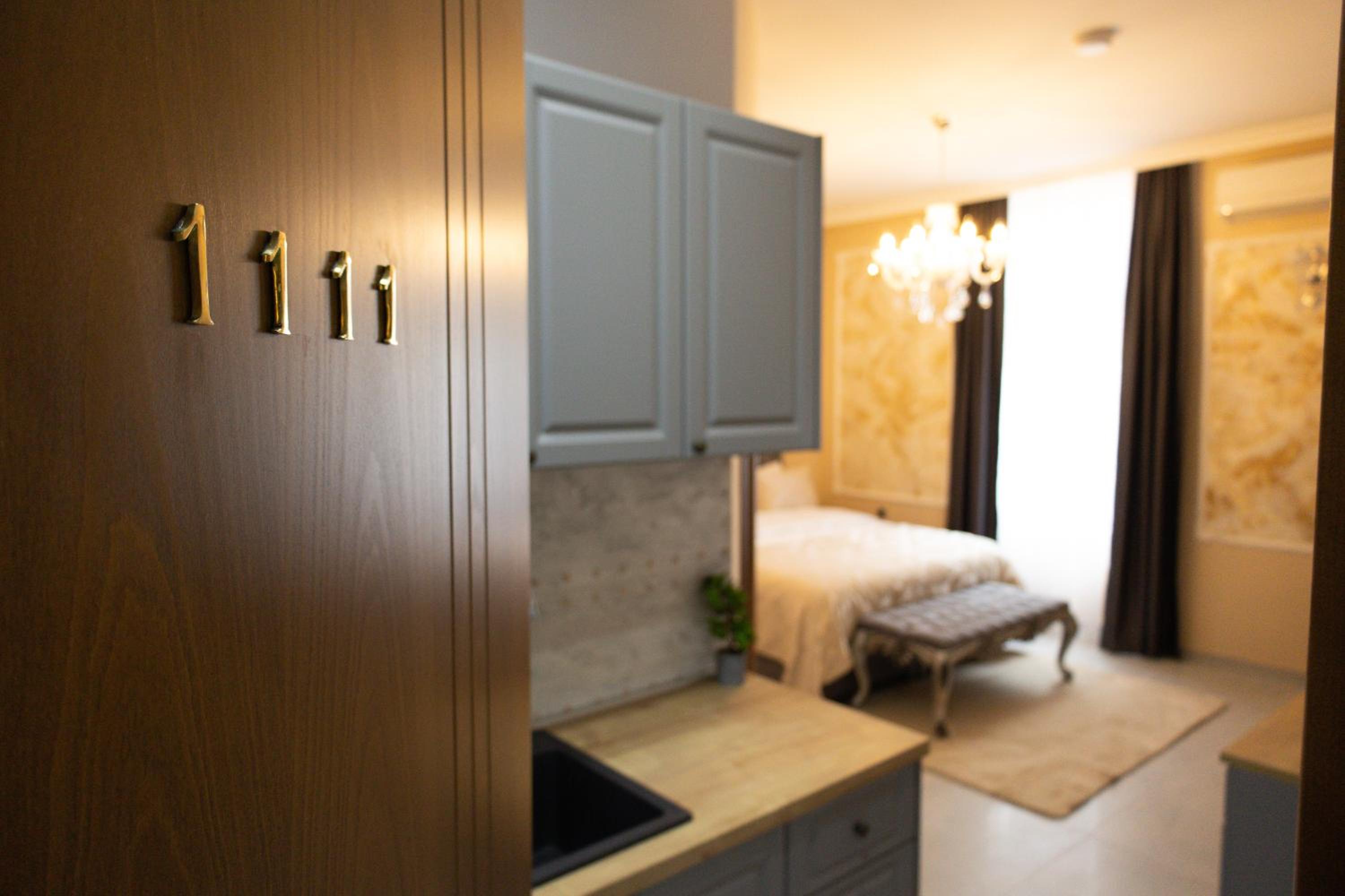 Studio Apartment photo 3