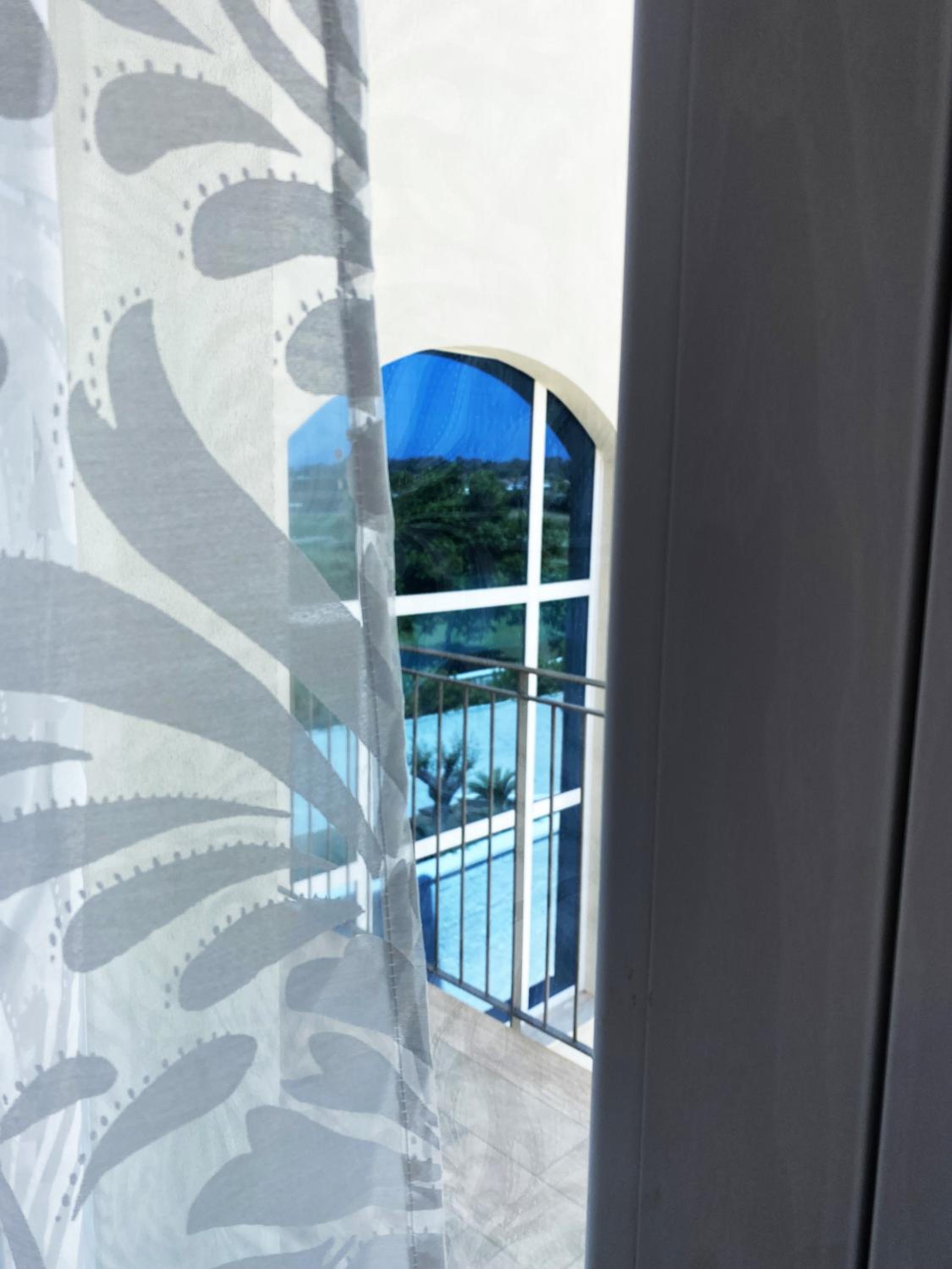 Deluxe Double Room with Balcony photo 3