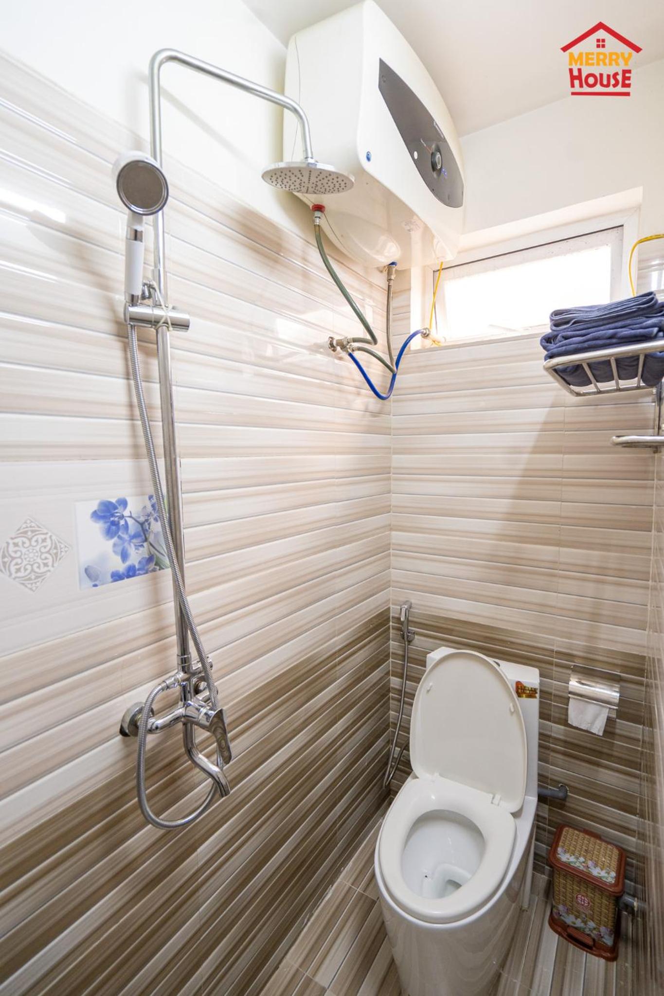 One-Bedroom Apartment - Photo 11