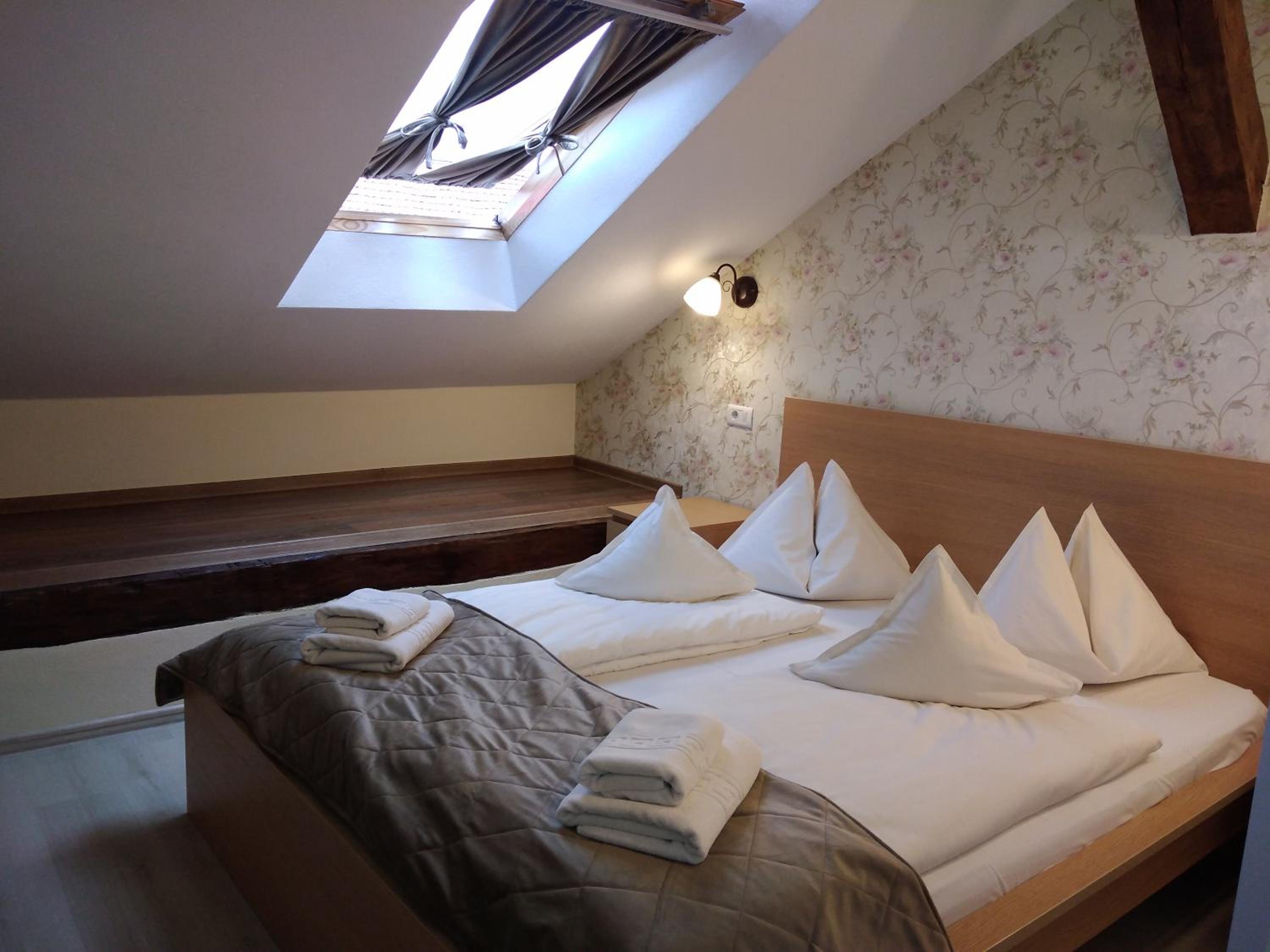Double Room - Photo 1