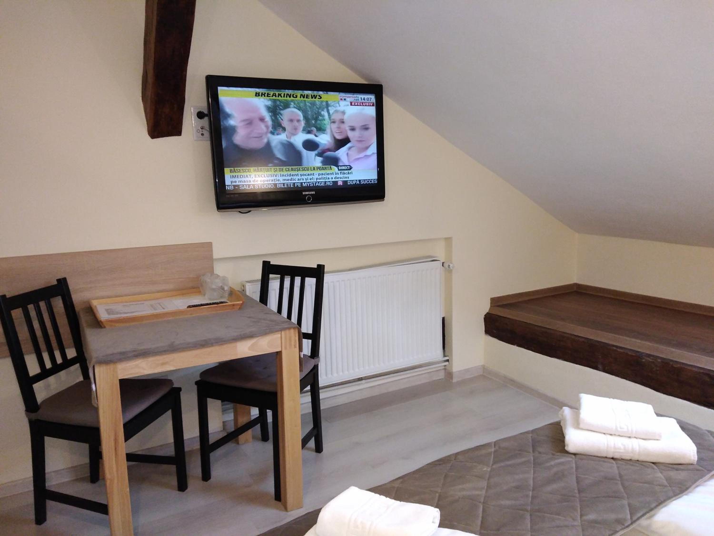 Double Room - Photo 3