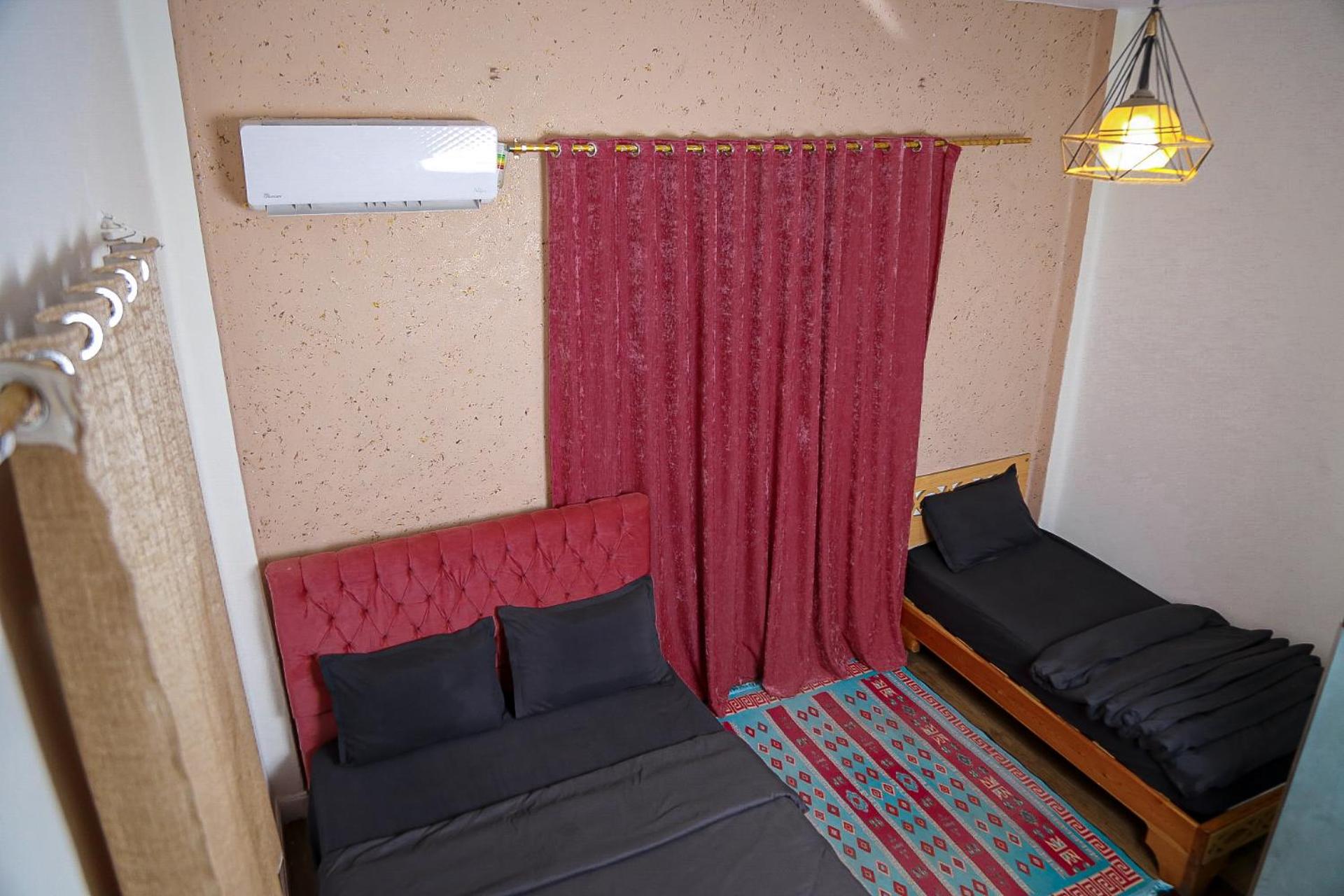 Triple Room with Private Bathroom photo 3