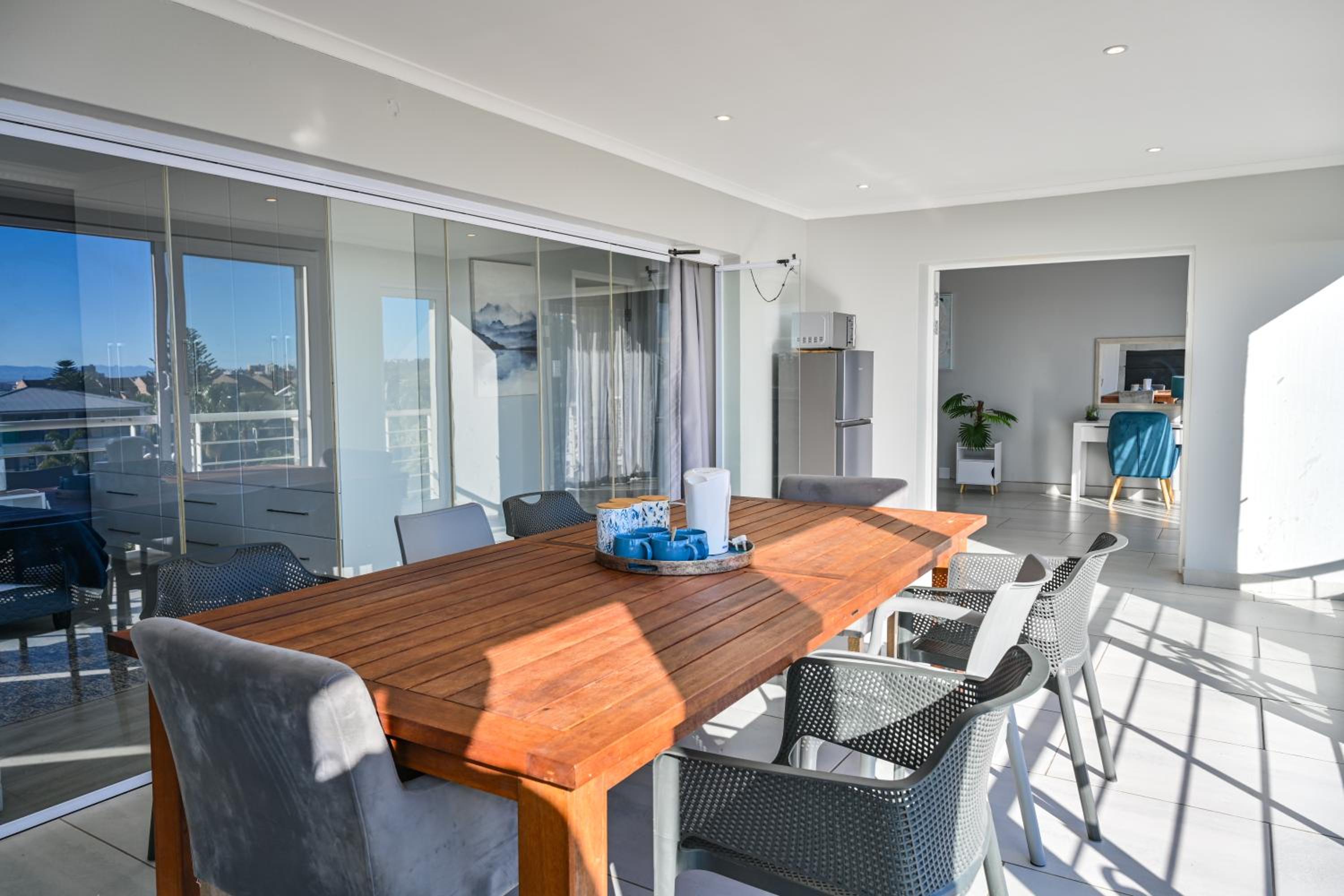 Executive Suite - Photo 3