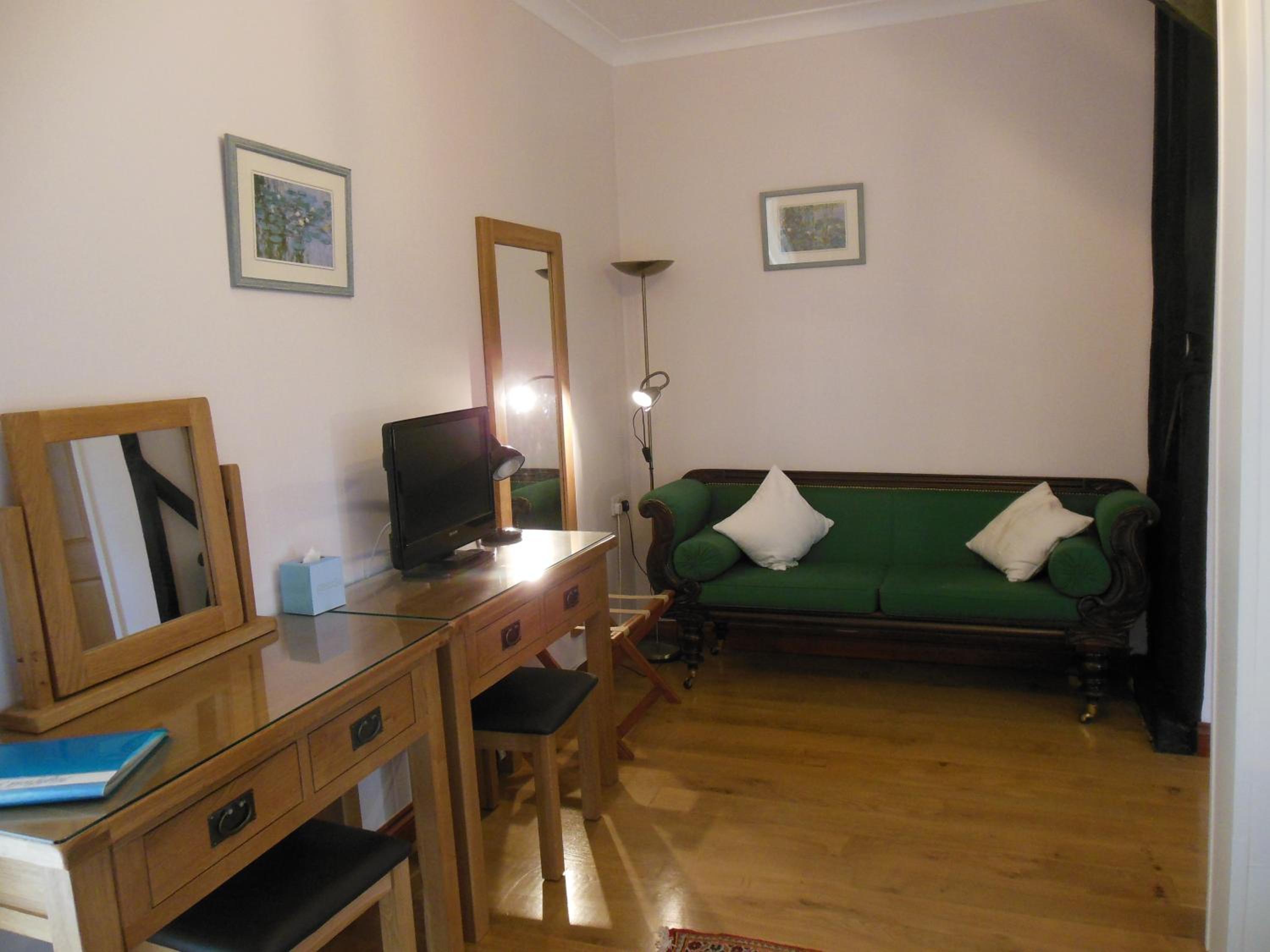 Standard Double Room photo 3