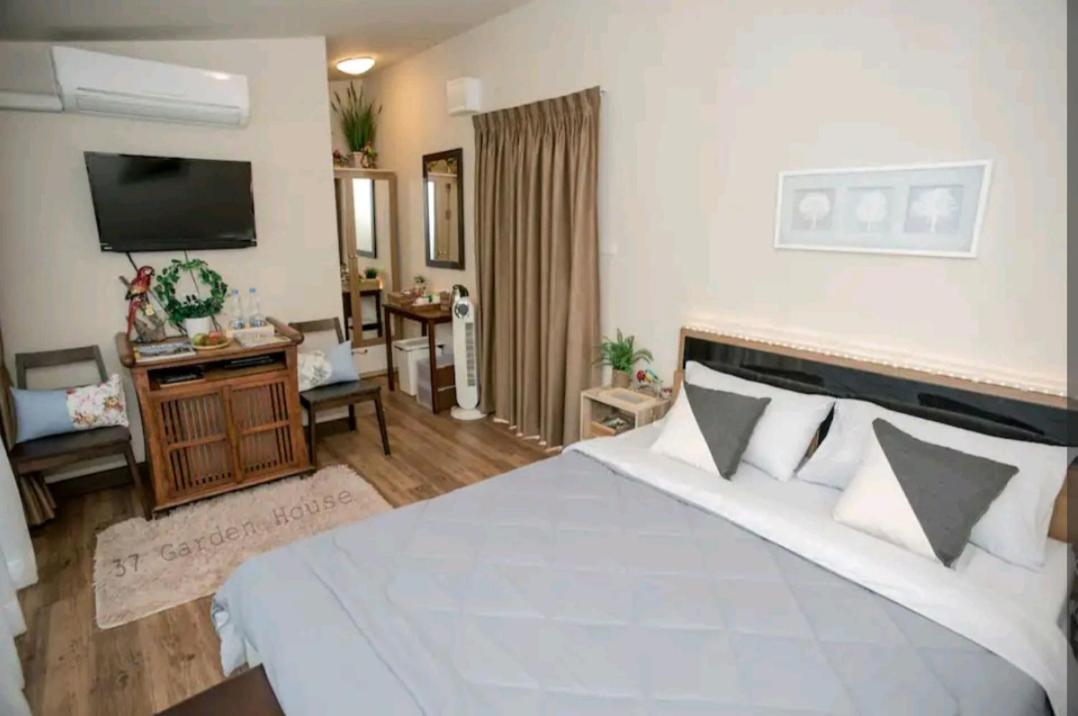 Double Room with Terrace photo 3