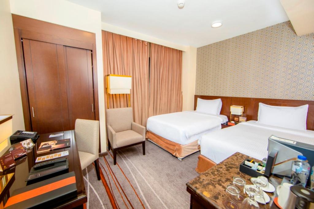 Standard Two Rooms Suite With Two Washrooms Without Living Room photo 3