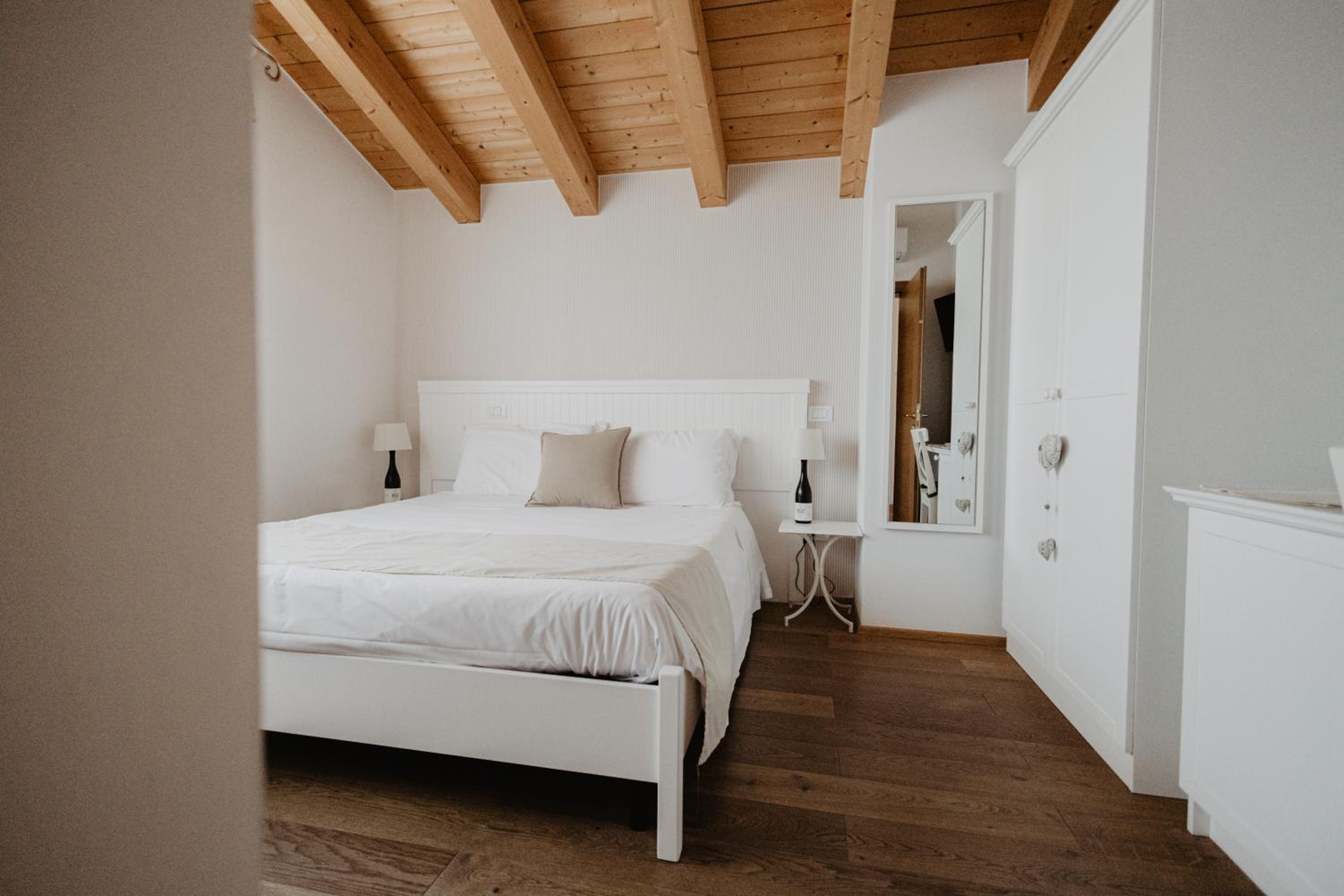 Small Double Room photo 1