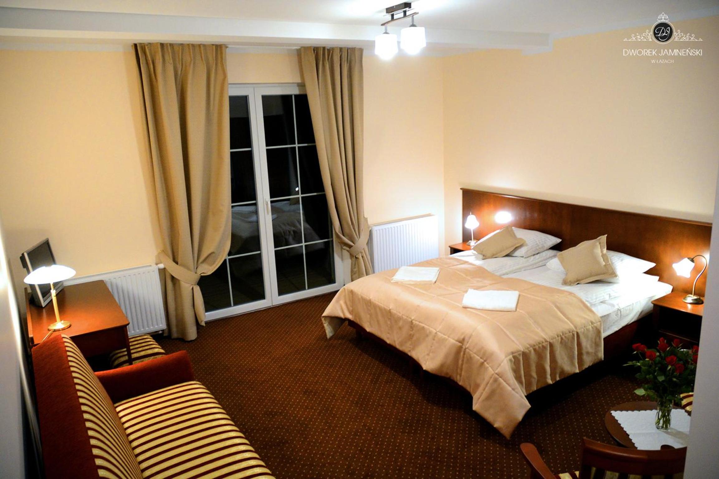 Quadruple Room with Balcony - Photo 1