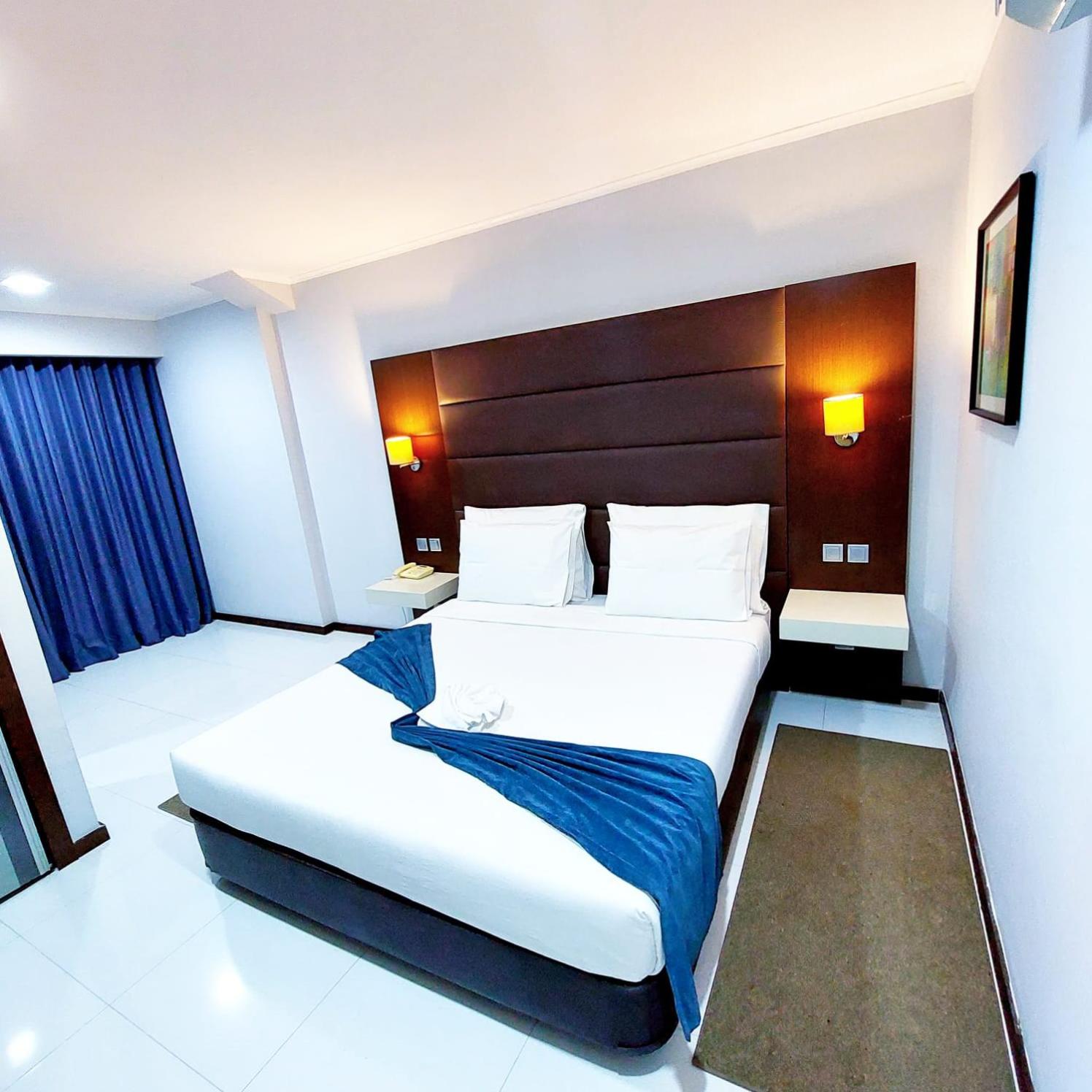 Superior King Suite photo 2