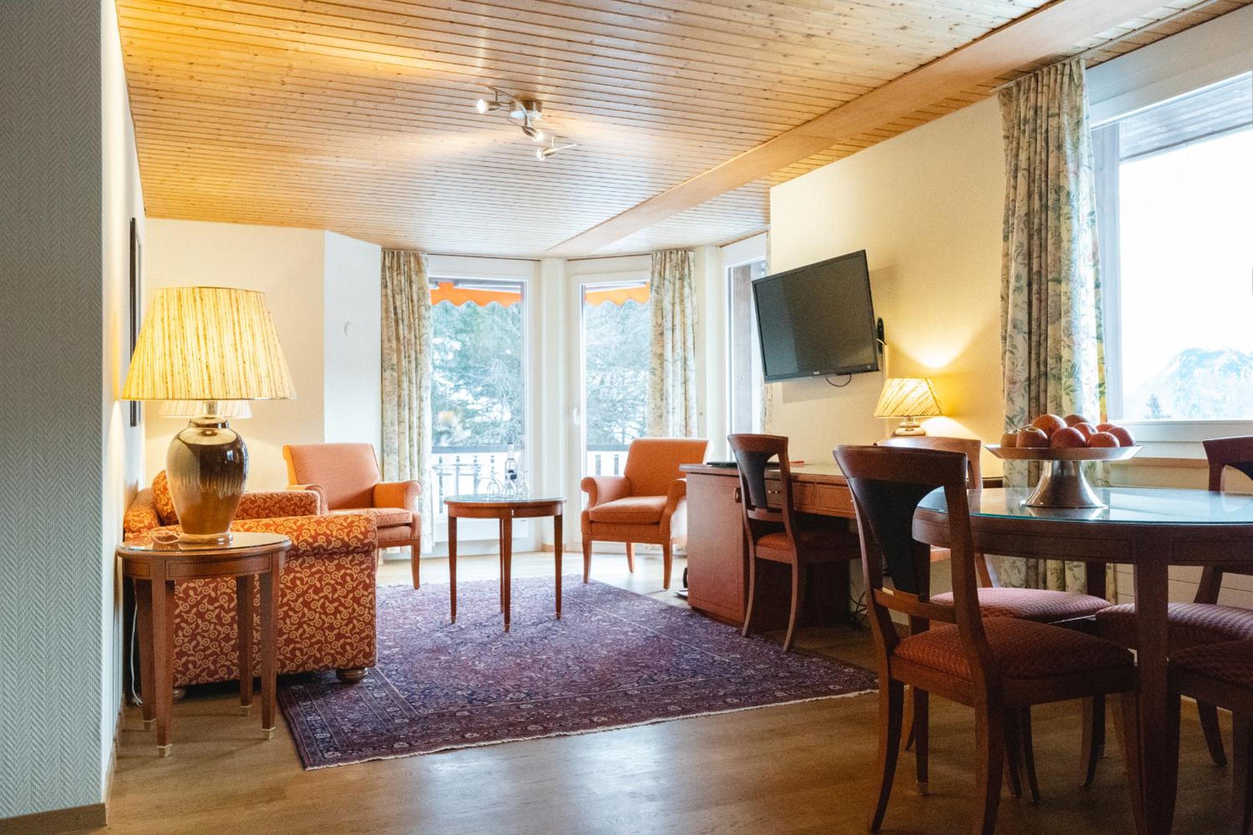 Suite with Balcony and Jungfrau view