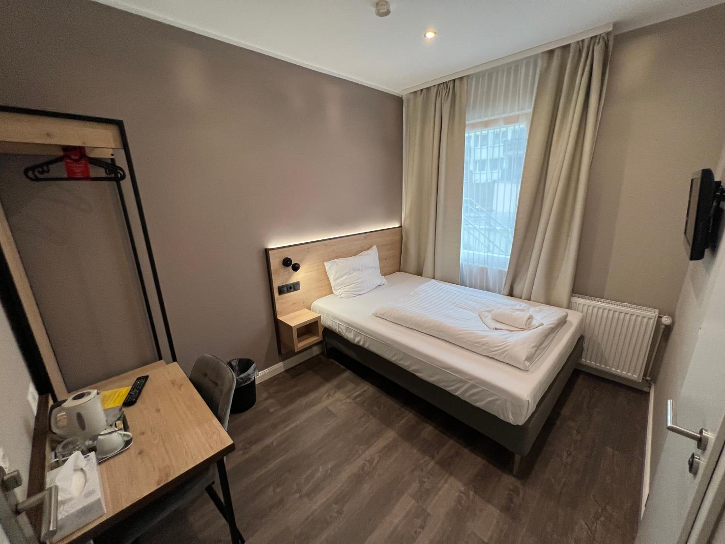 Standard Single Room photo 3