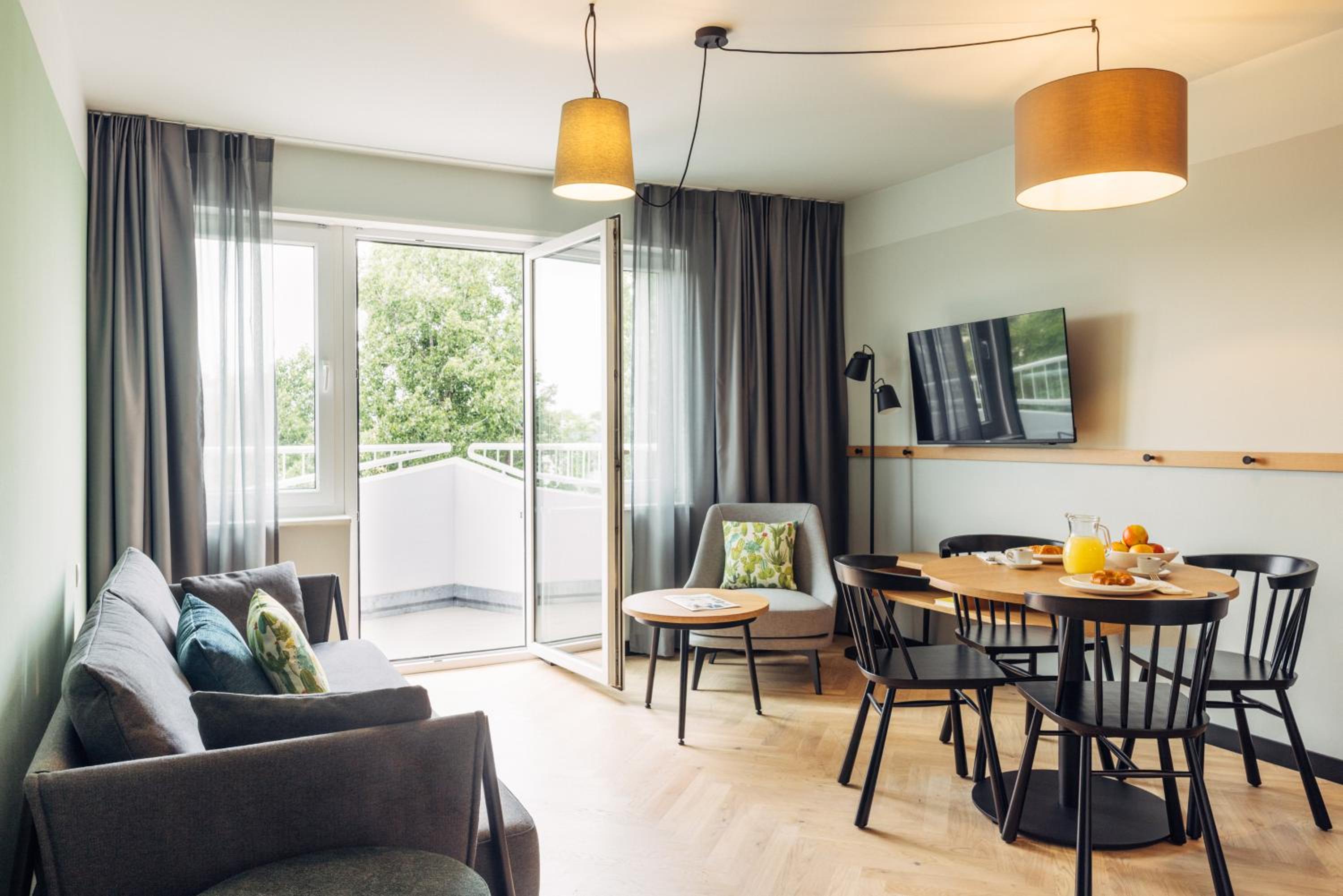 One-Bedroom Apartment with Balcony photo 1