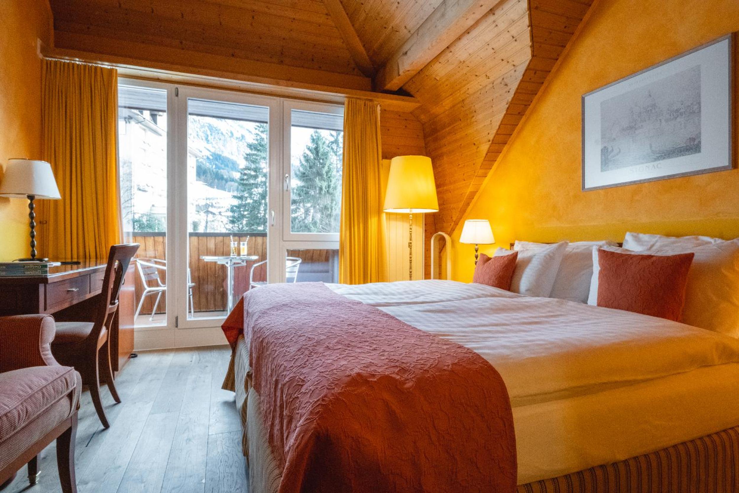 Superior Room with Balcony and Jungfrau view - Photo 2