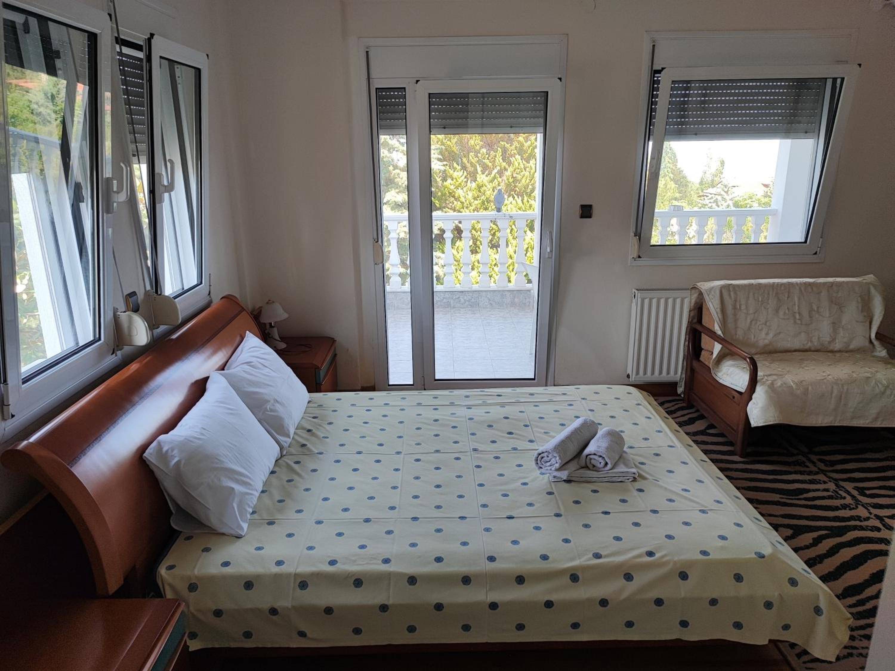 Deluxe Double Room with Balcony and Sea View photo 3