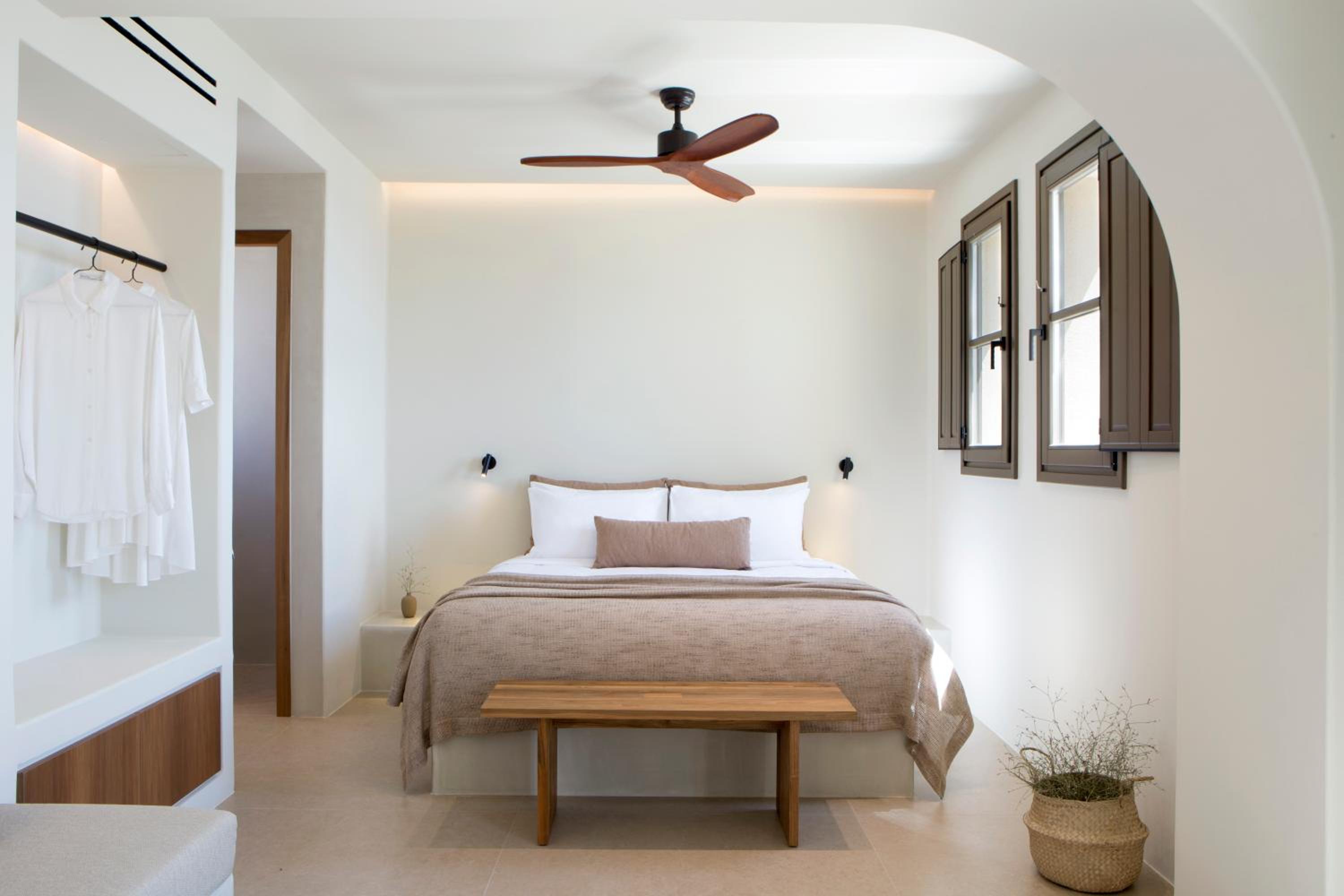 Junior Suite with Heated Plunge Pool and Sea View - Photo 2