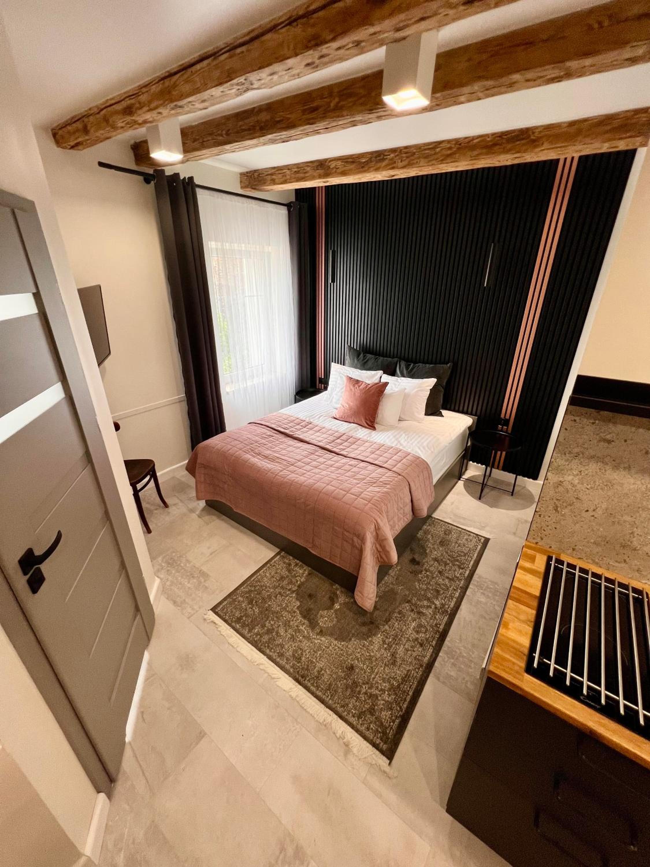 Superior Double Room - Photo 9