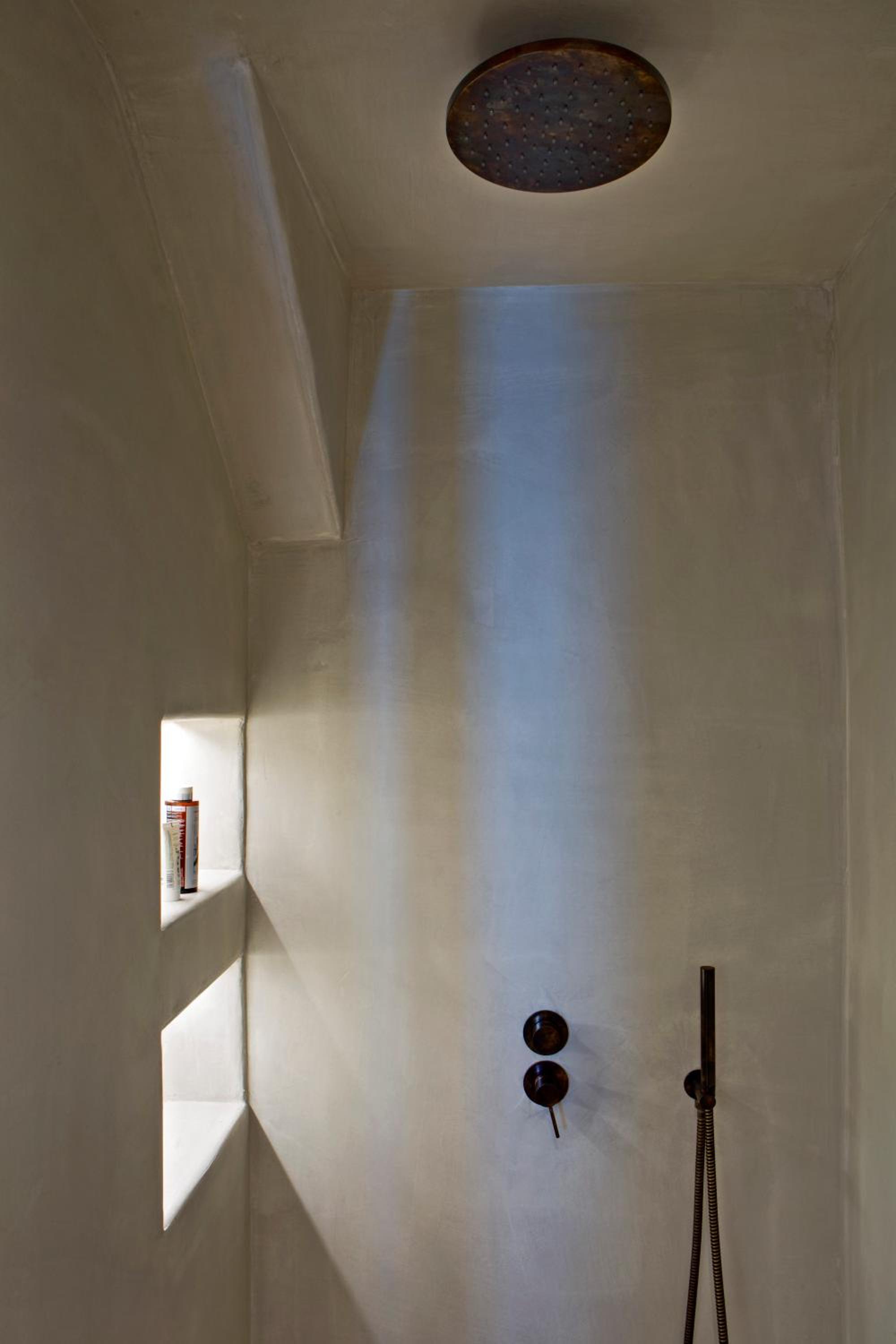 Superior Suite with Heated Plunge Pool and Sea View - Photo 6