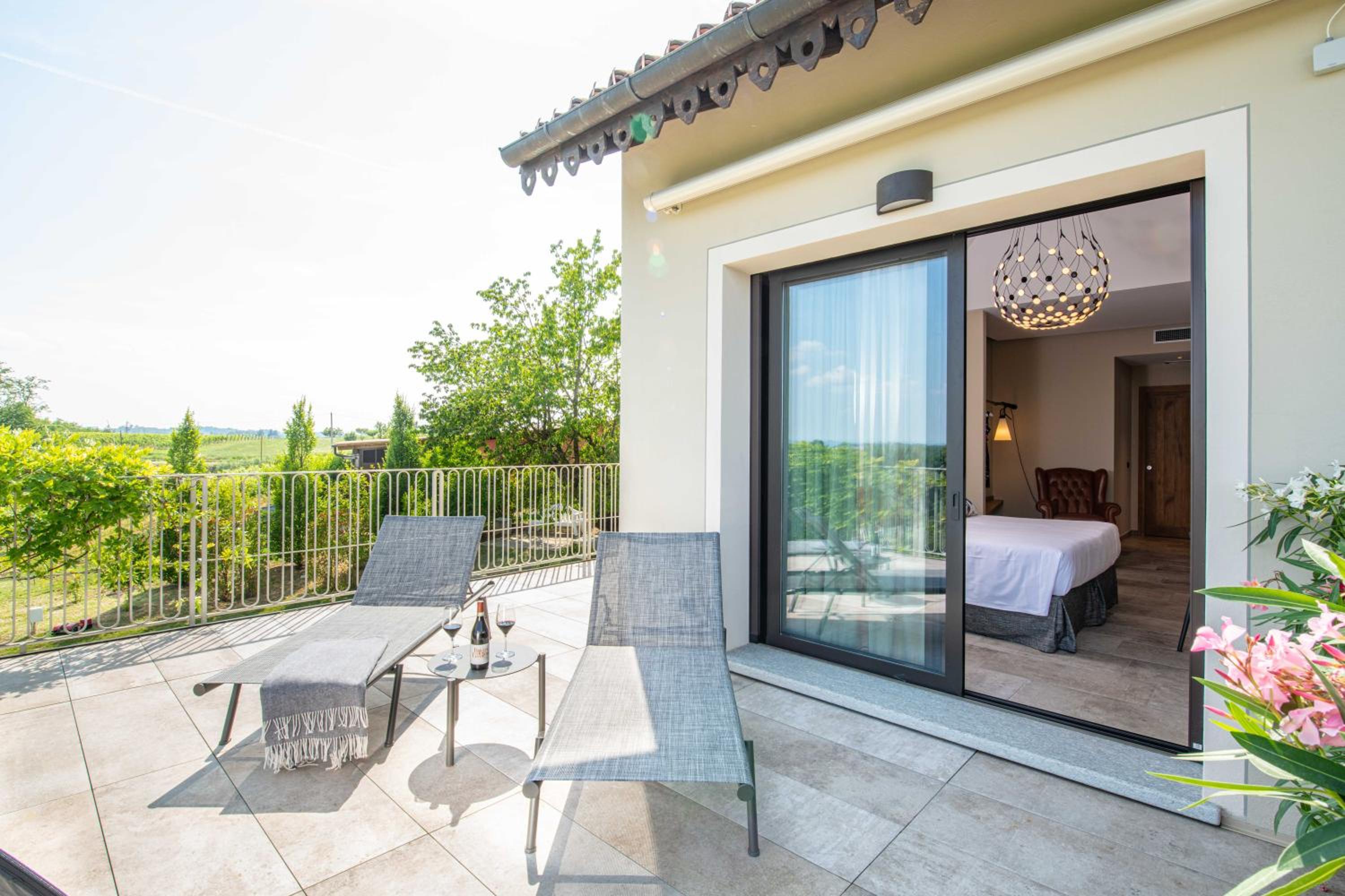 Deluxe Double or Twin Room with Balcony photo 3