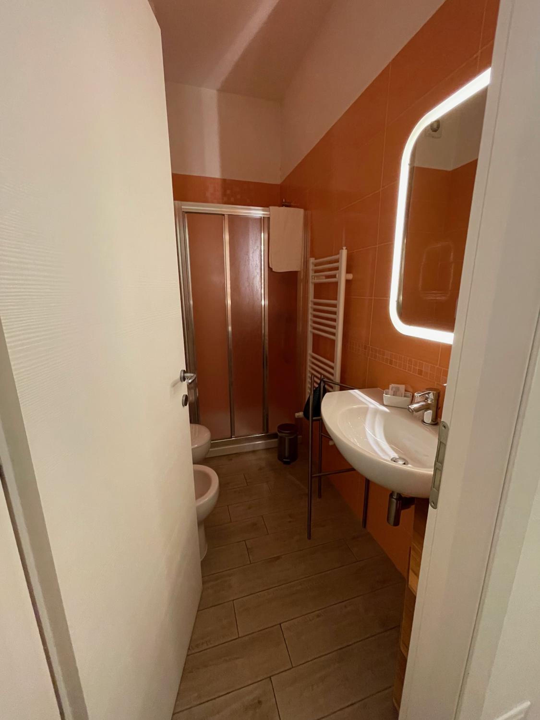 Double Room with Private Bathroom photo 2