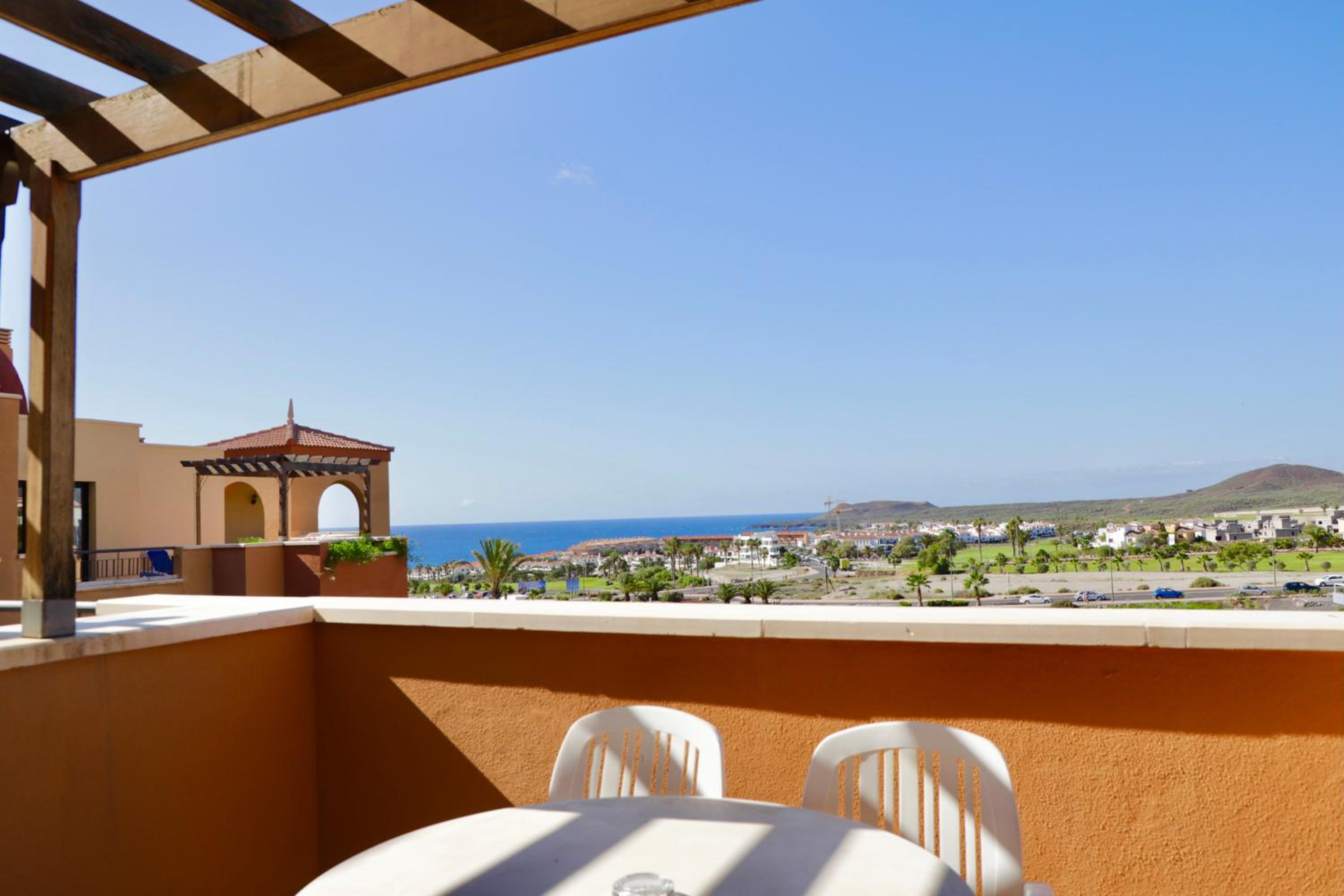 Junior Suite with Pool or Sea View (4 Adults)