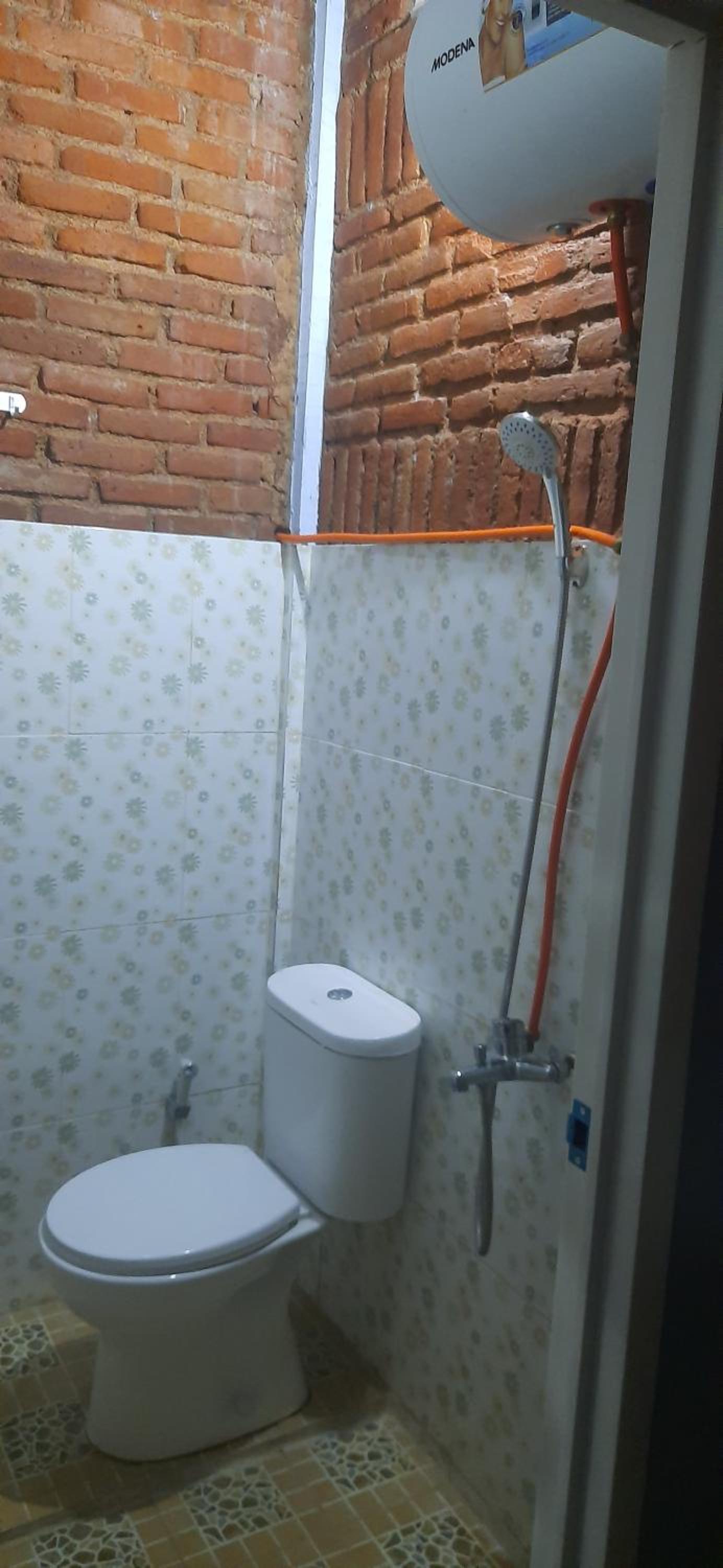 Budget Double Room - Photo 3
