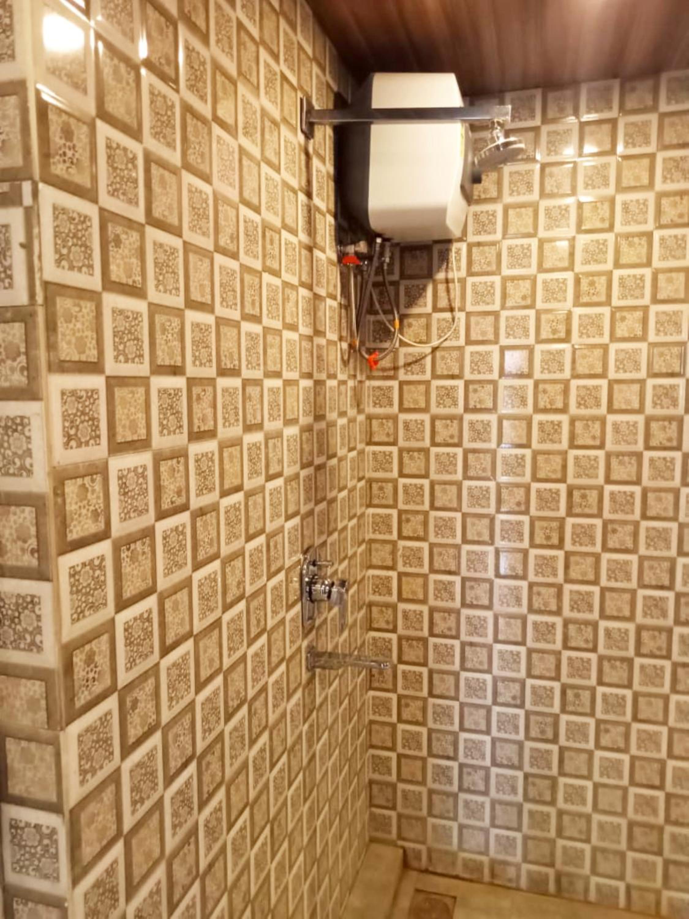 Deluxe Triple Room - Photo 13