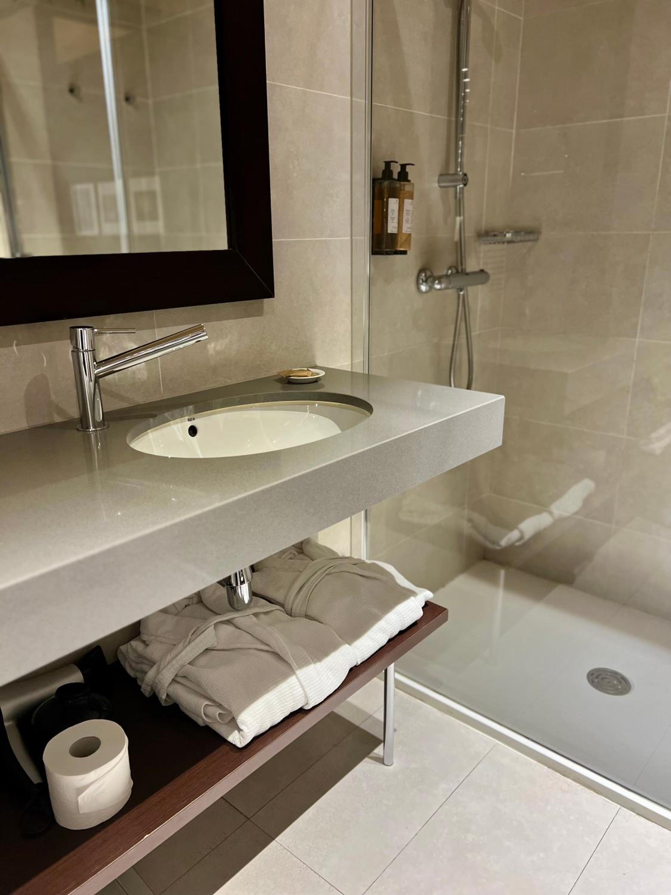 Double or Twin Room photo 2