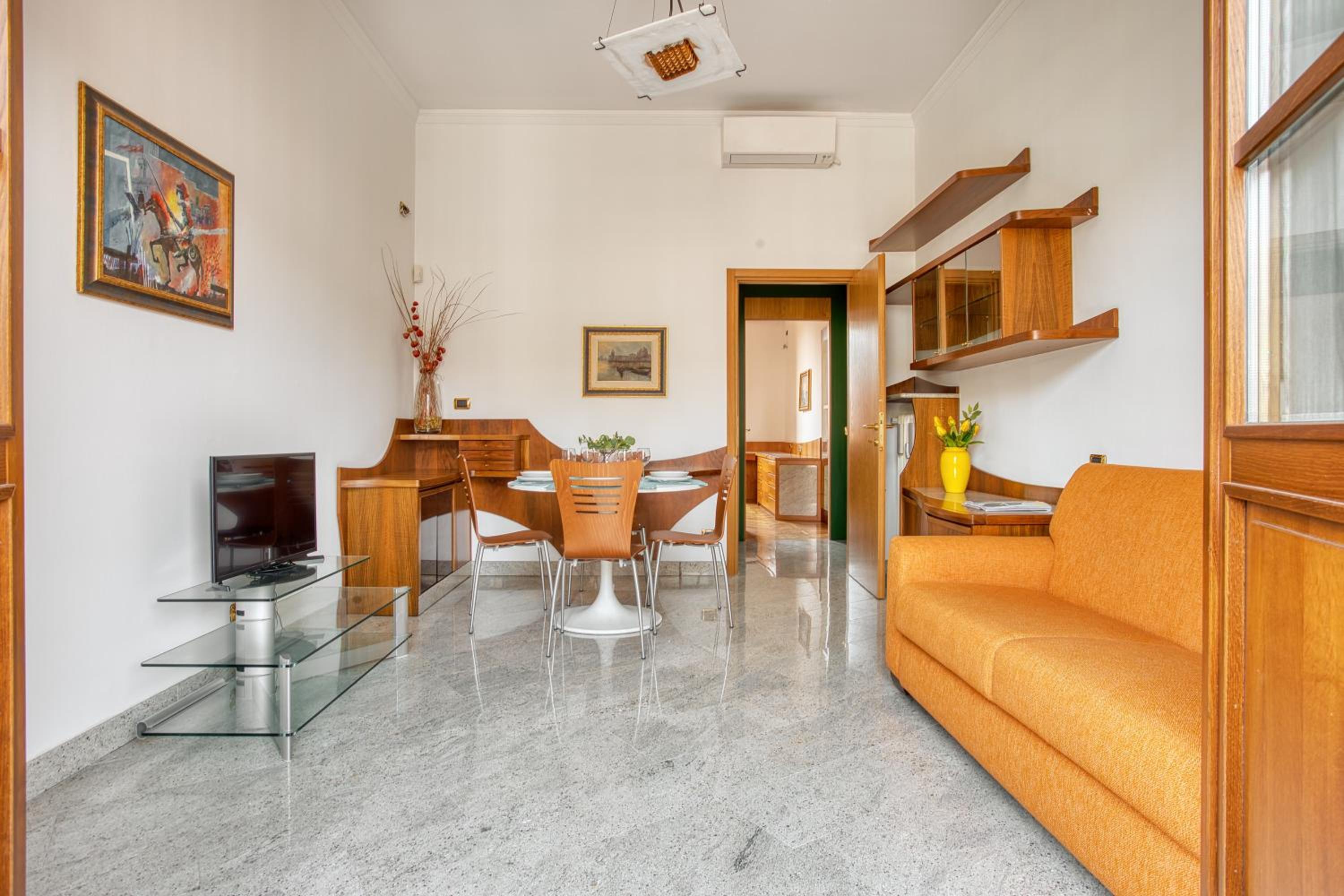 One-Bedroom Apartment