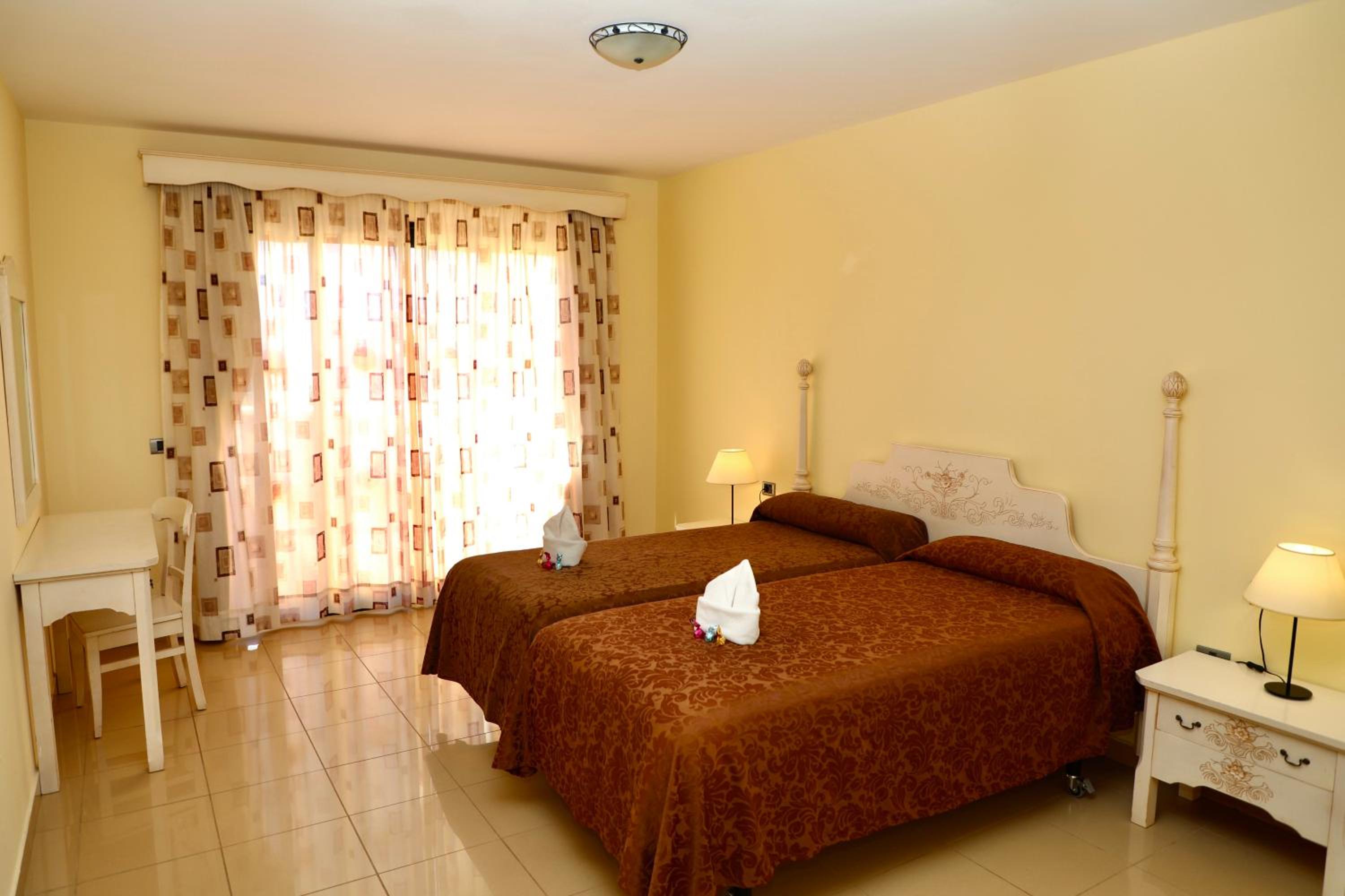 Family Room (4 Adults)