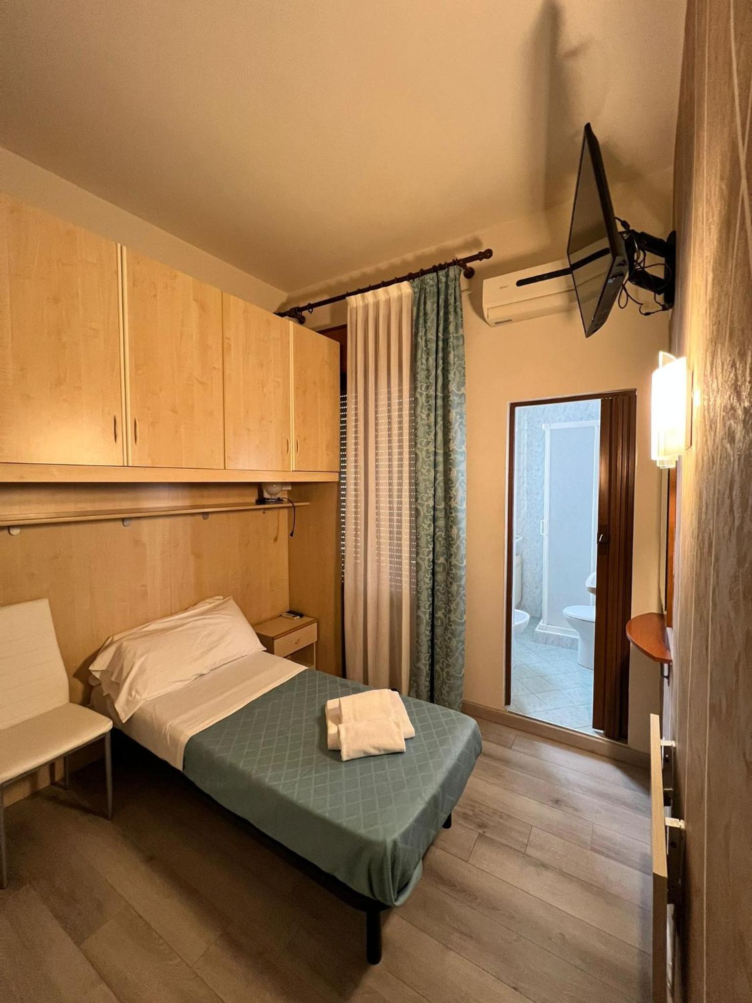 Single Room photo 1