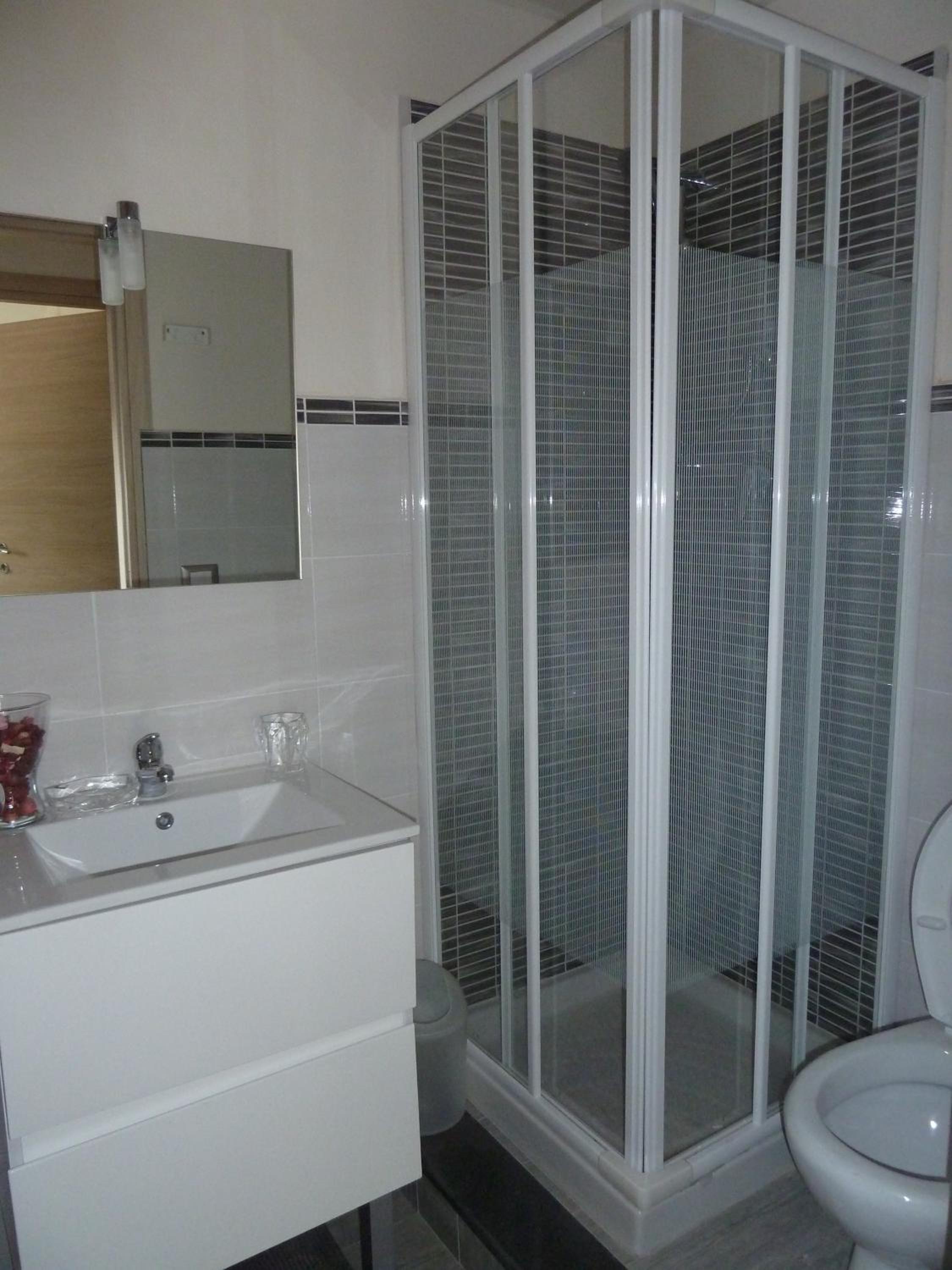Budget Double Room photo 3