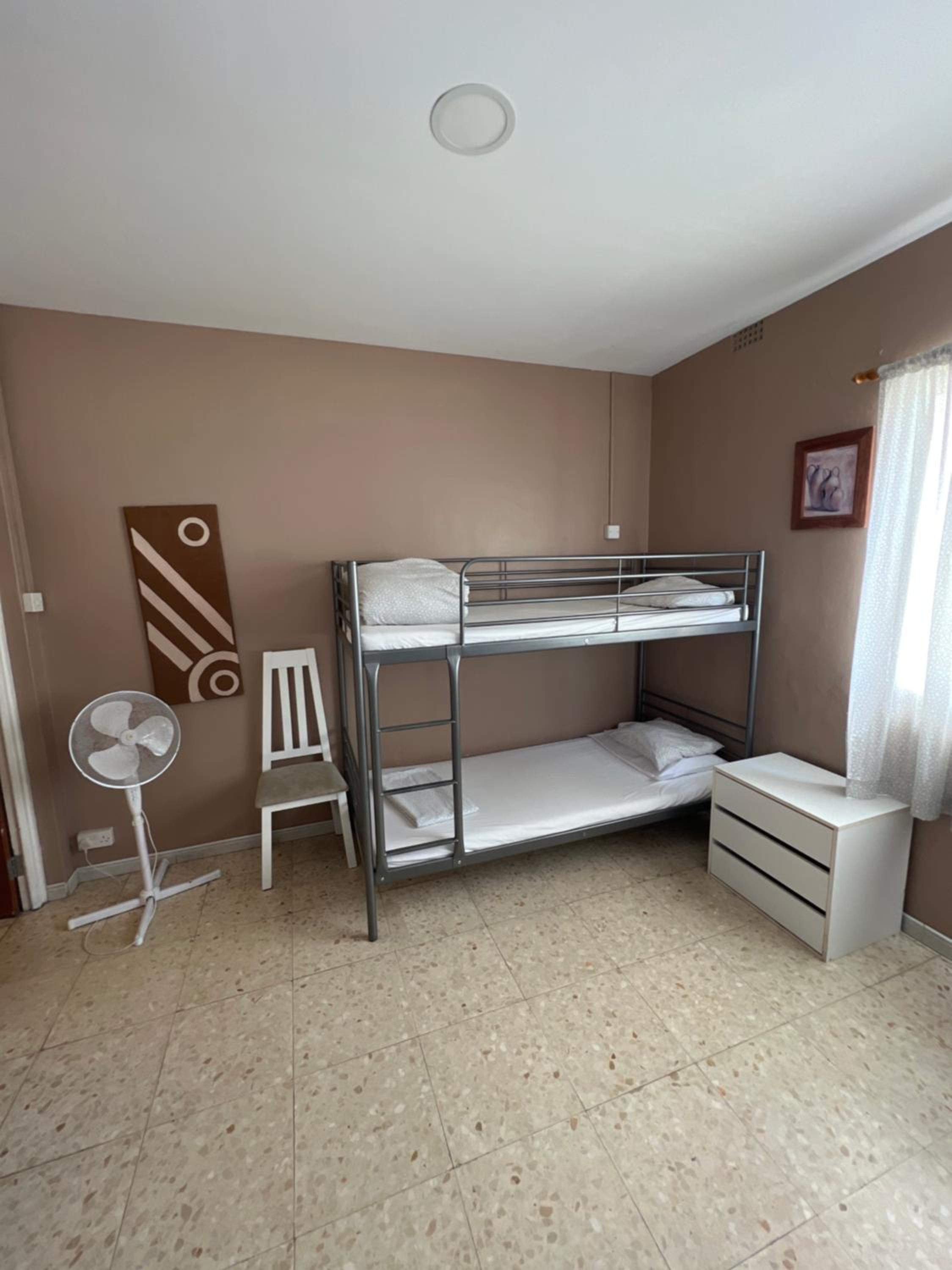 Bed in 6-Bed Mixed Dormitory Room photo 3