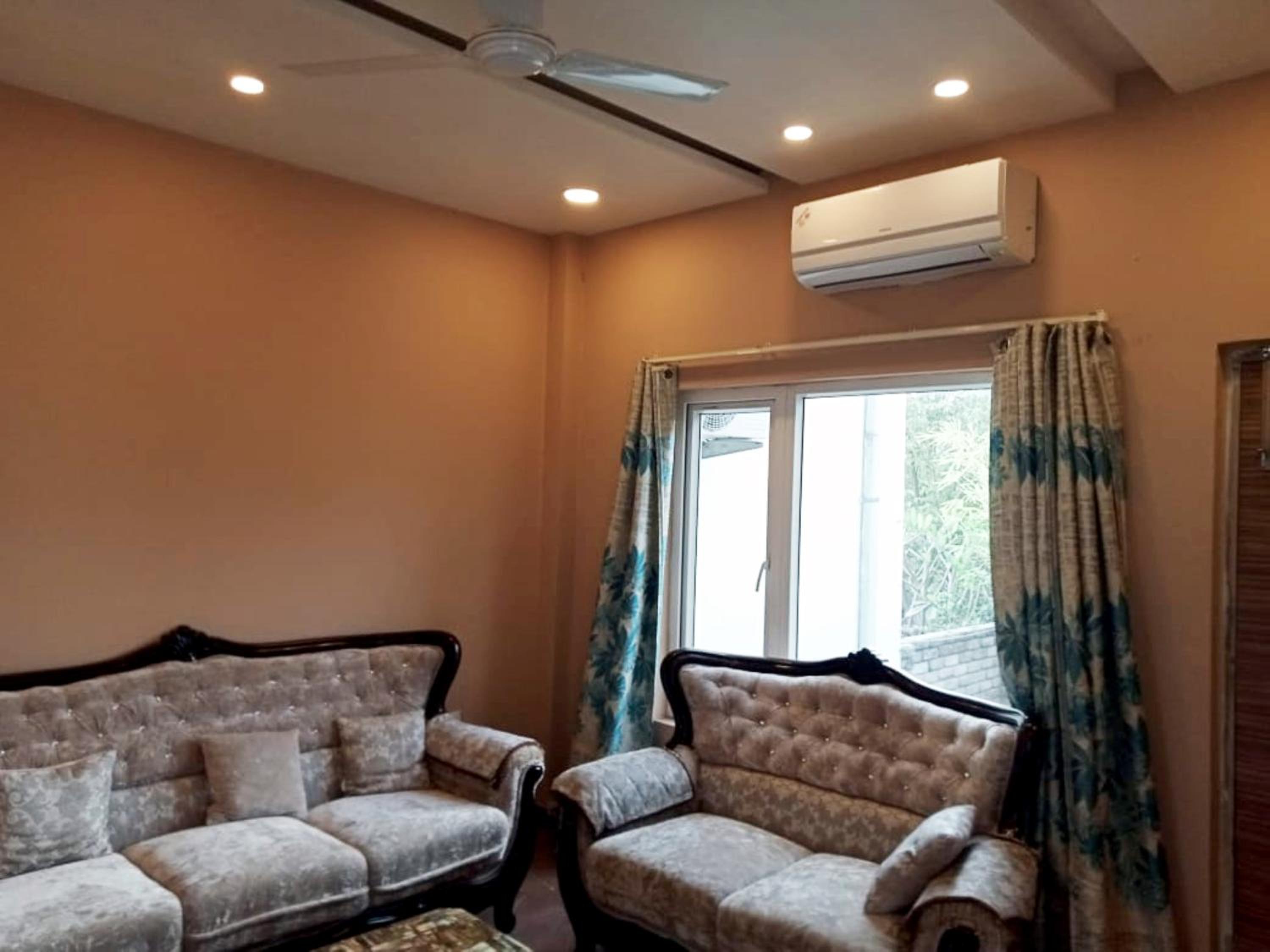 Suite - Photo 11