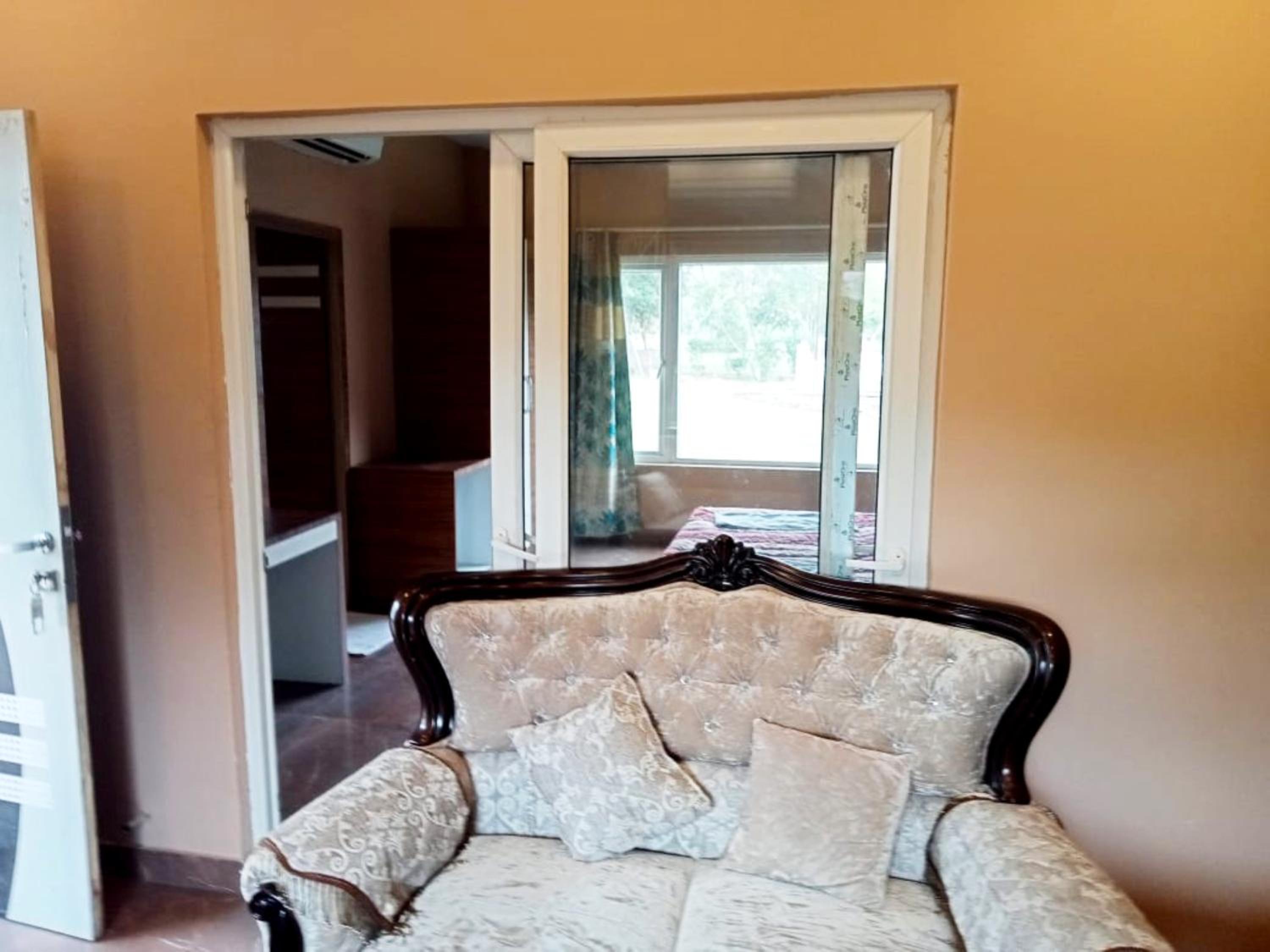 Suite - Photo 9
