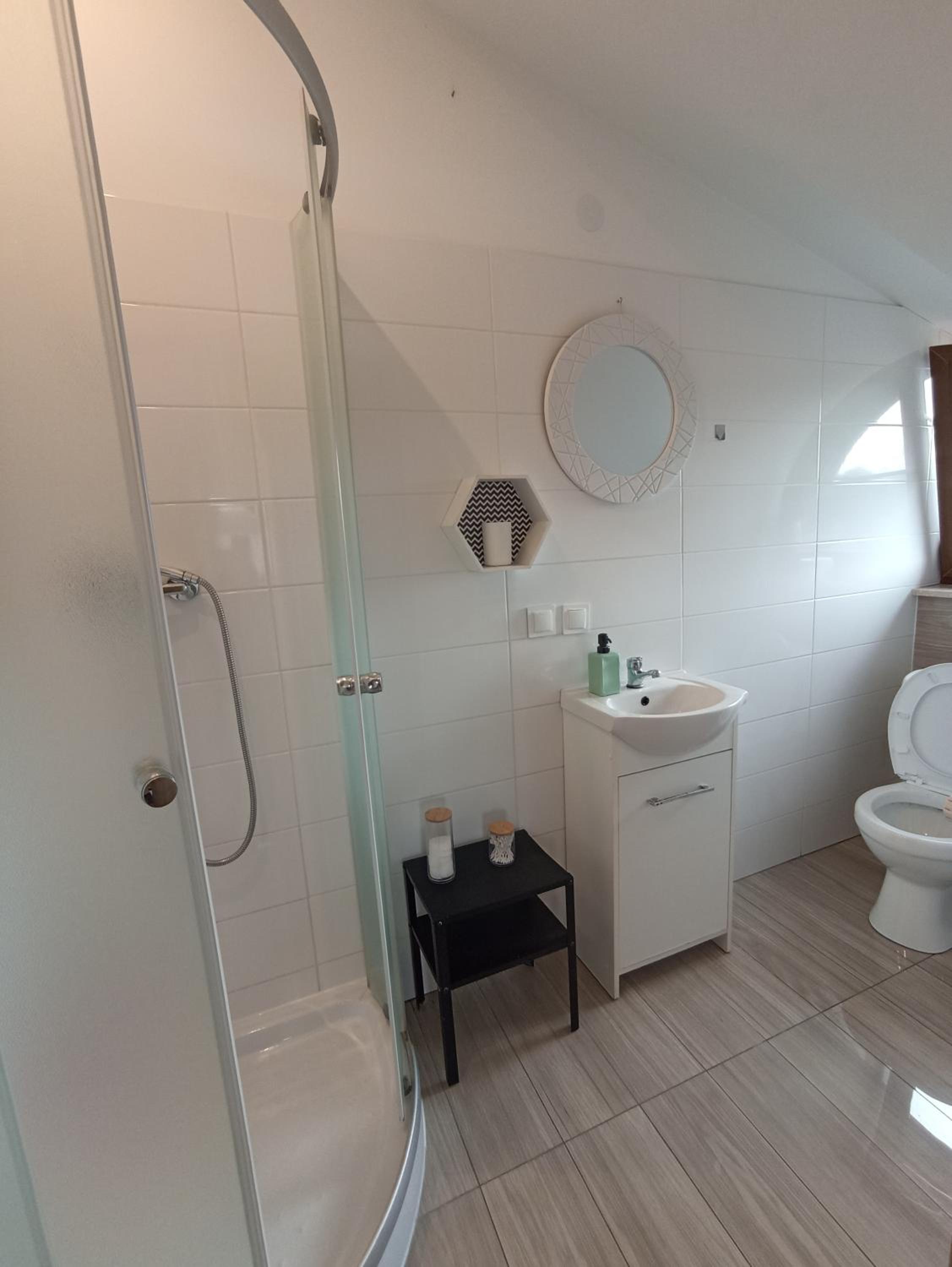 Triple Room with Private Bathroom - Photo 1