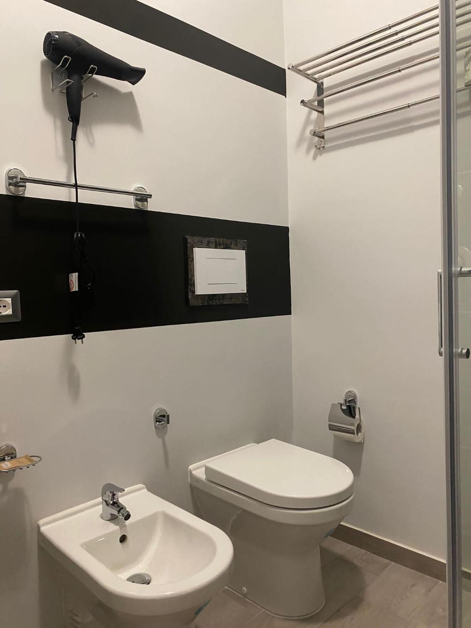 Deluxe King Room photo 3