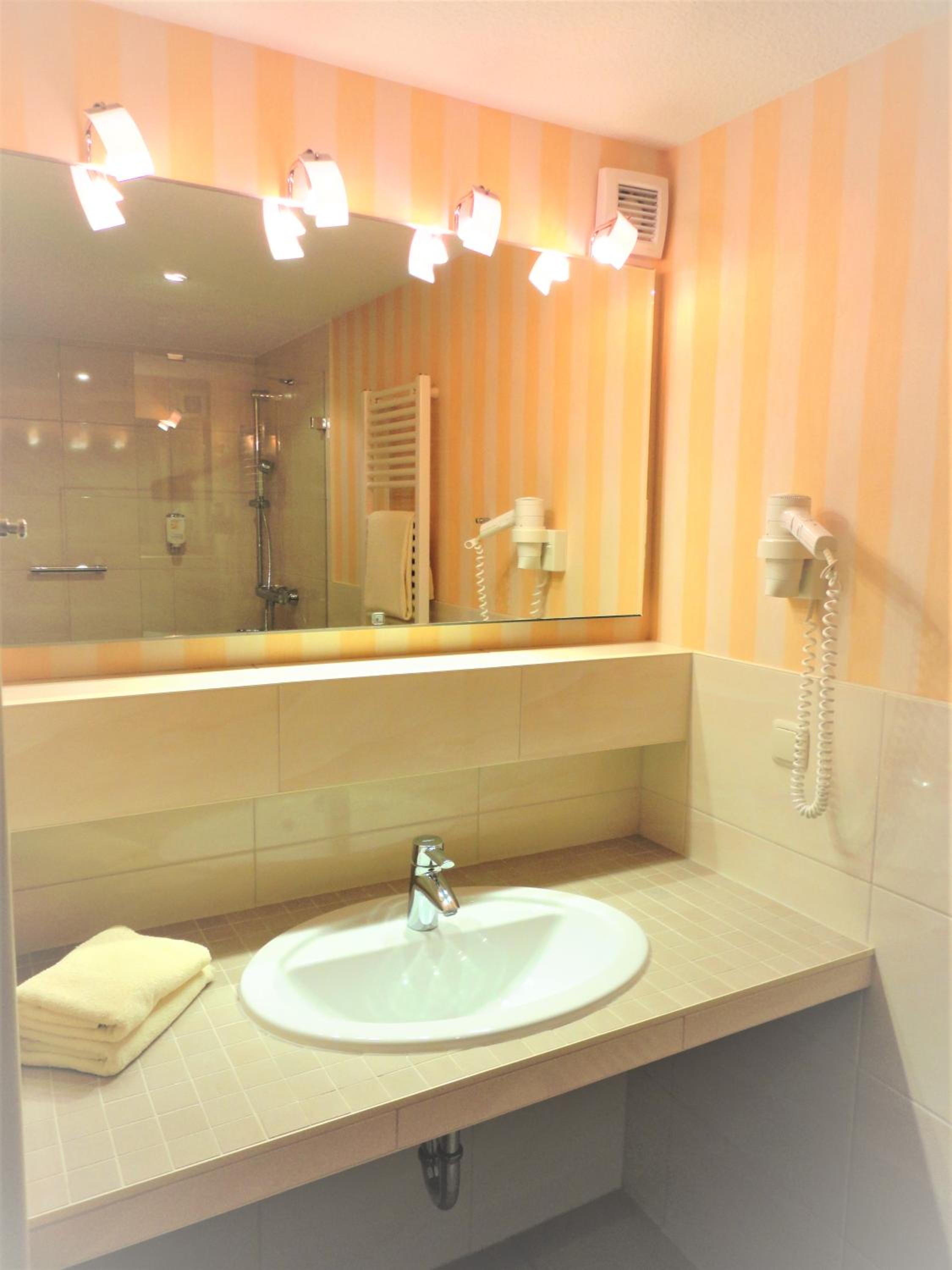 Apartment - Ground Floor photo 2